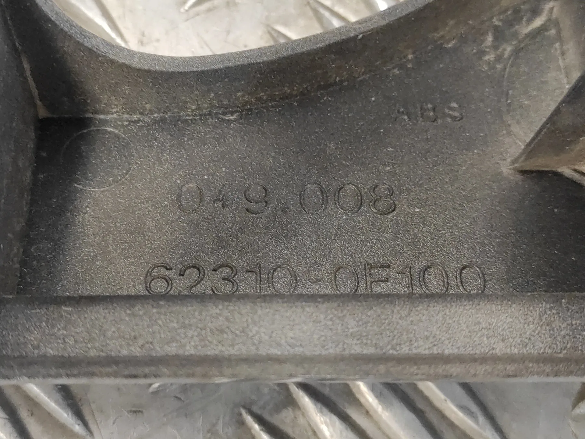 Rejilla Delantera para Ford Maverick (Ml)