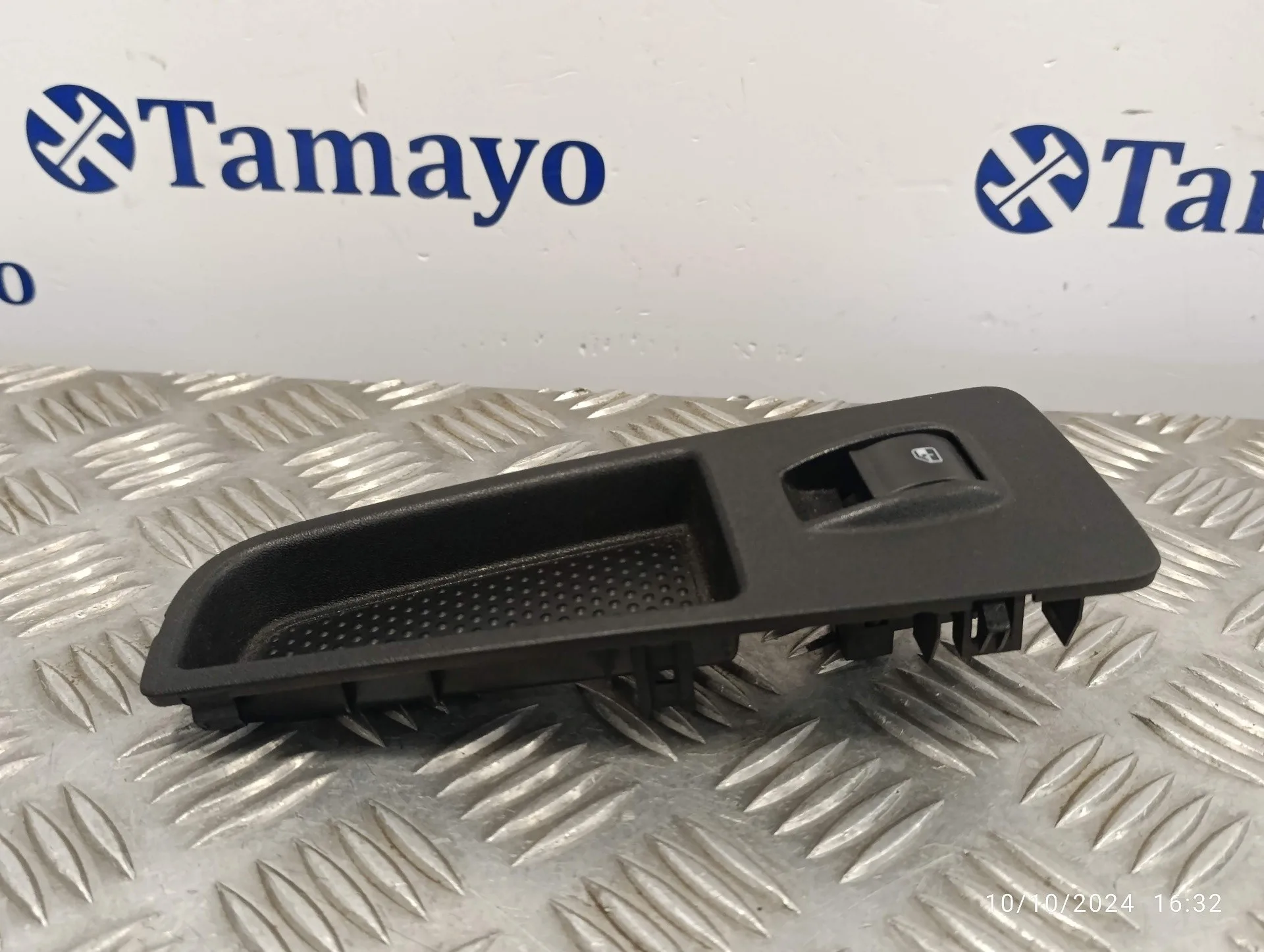 Mando Elevalunas Delantero Derecho para Fiat Bravo (198)