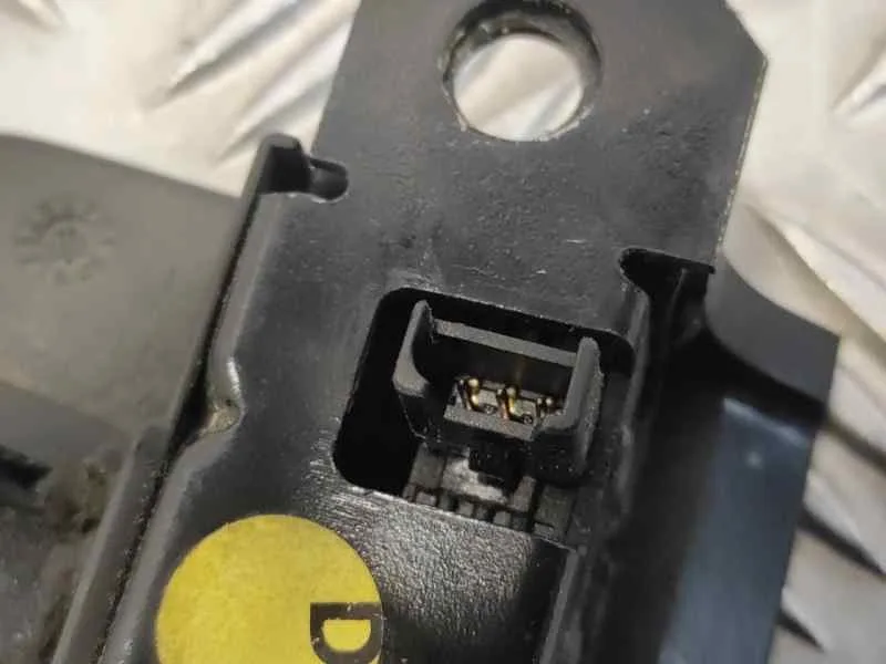 Cerradura Maletero / Porton para Volkswagen Touareg (7L6)
