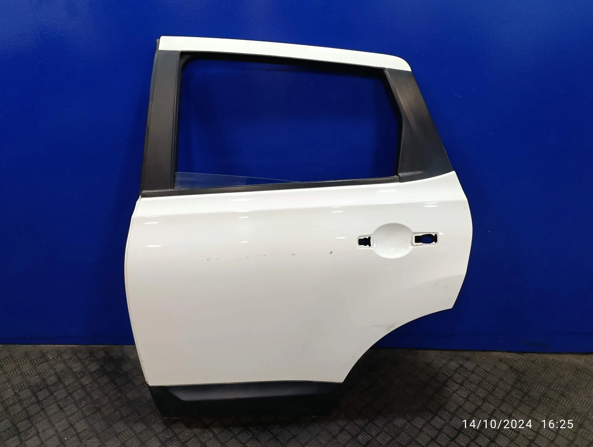 Puerta Trasera Izquierda para Nissan Qashqai (J10)