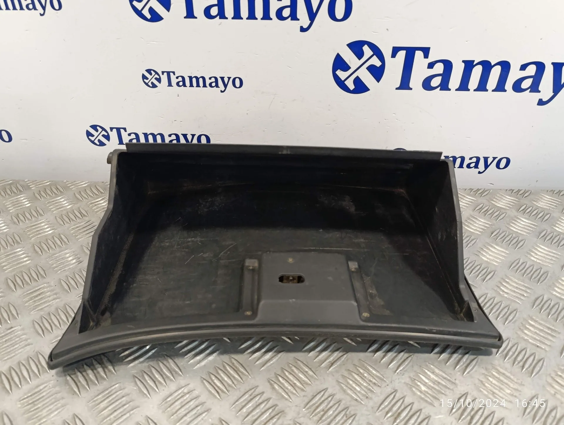 Guantera para Nissan Terrano/Terrano.ii (R20)