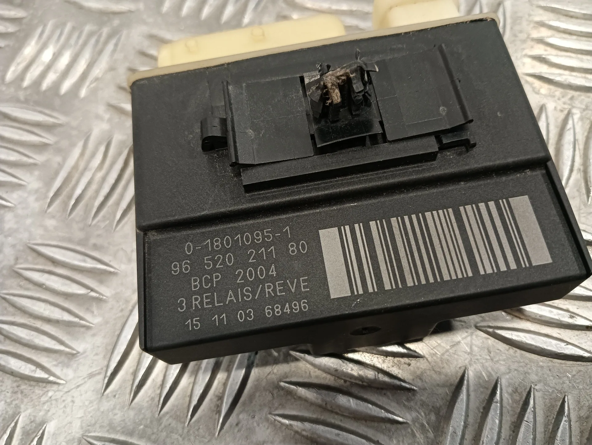 Caja Precalentamiento para Peugeot Partner Kombi