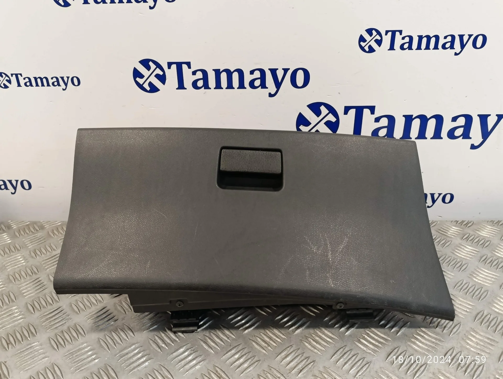 Guantera para Suzuki Swift Berlina (Mz)