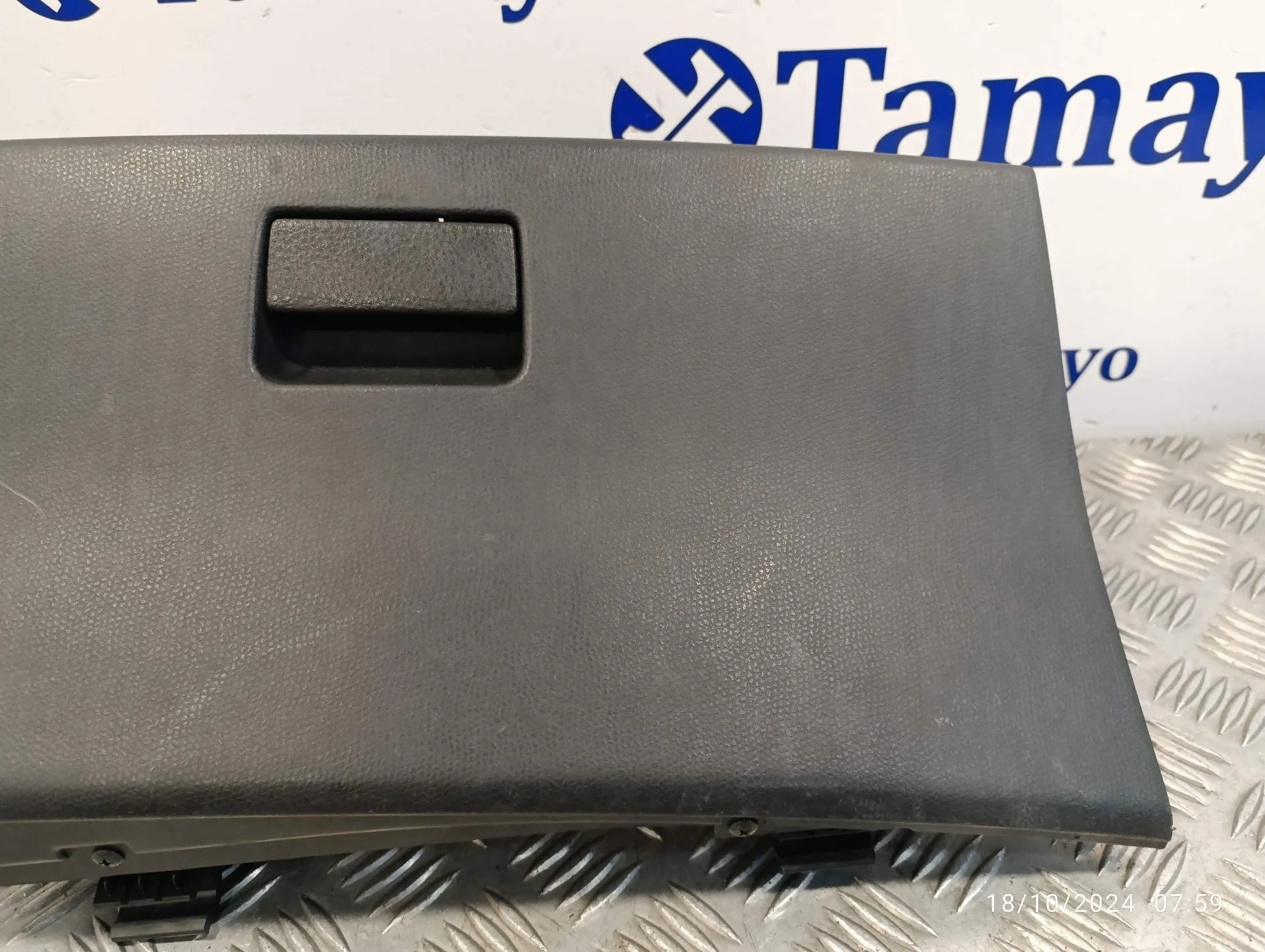 Guantera para Suzuki Swift Berlina (Mz)