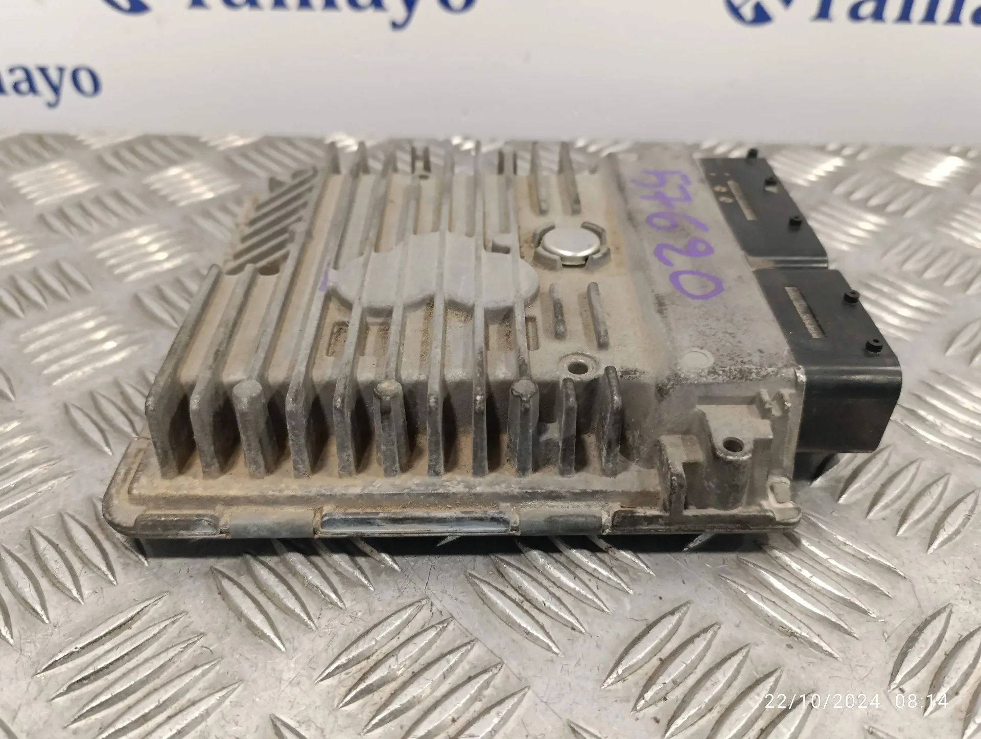 Centralita Motor Uce para Volkswagen Golf Vi (5K1)