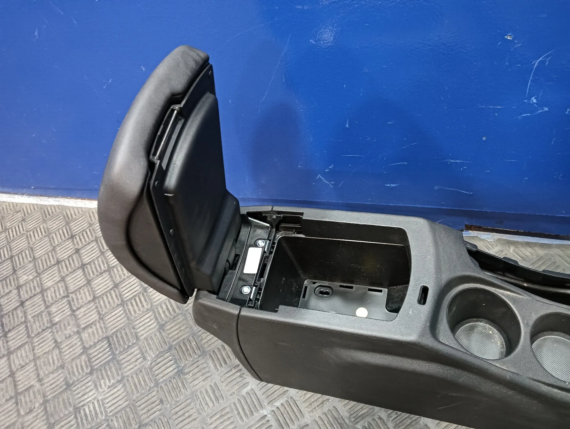 Apoyabrazos Central para Citroën C4 Lim.