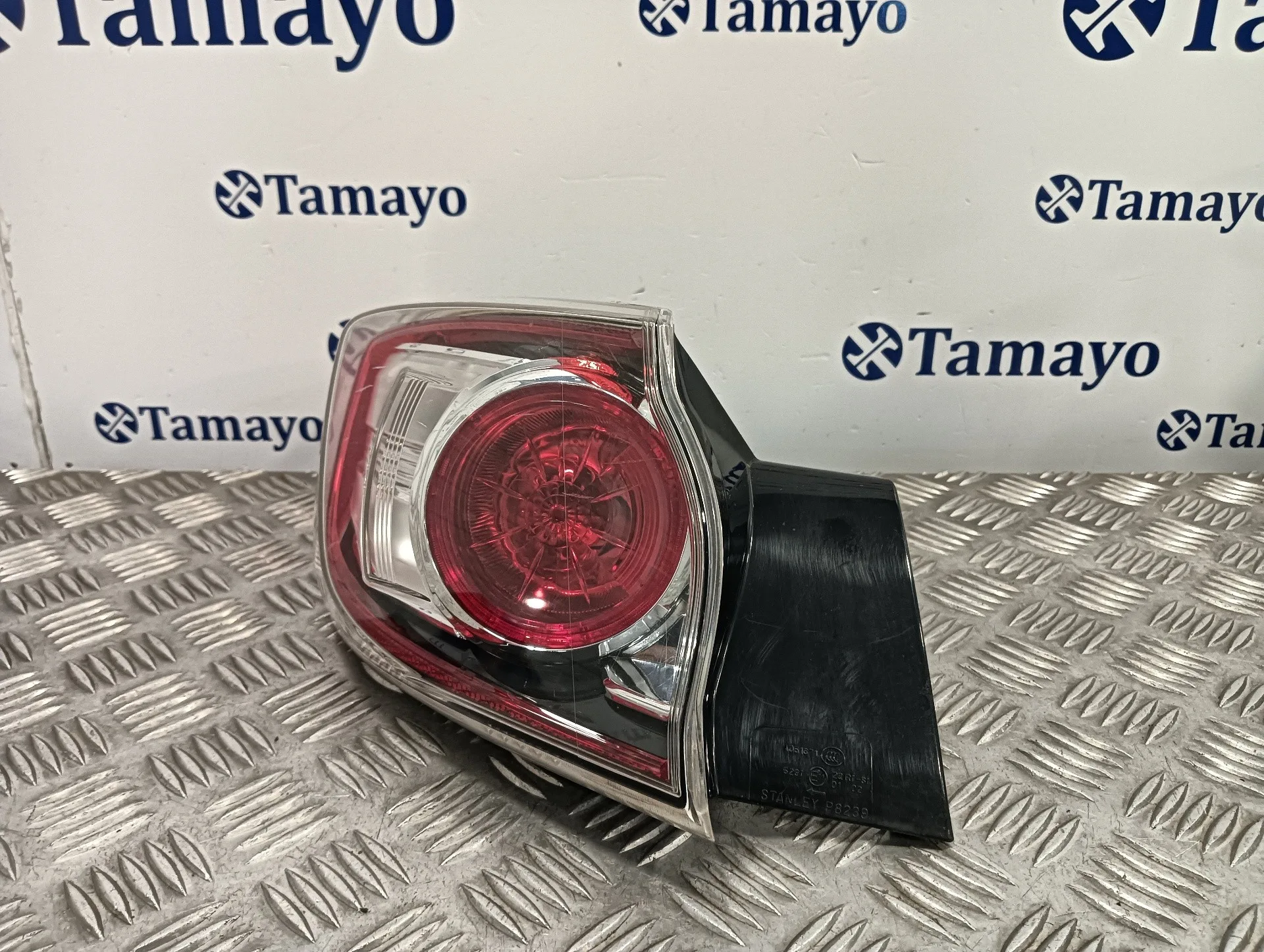 Piloto Trasero Izquierdo para Mazda 3 Lim. (Bl)
