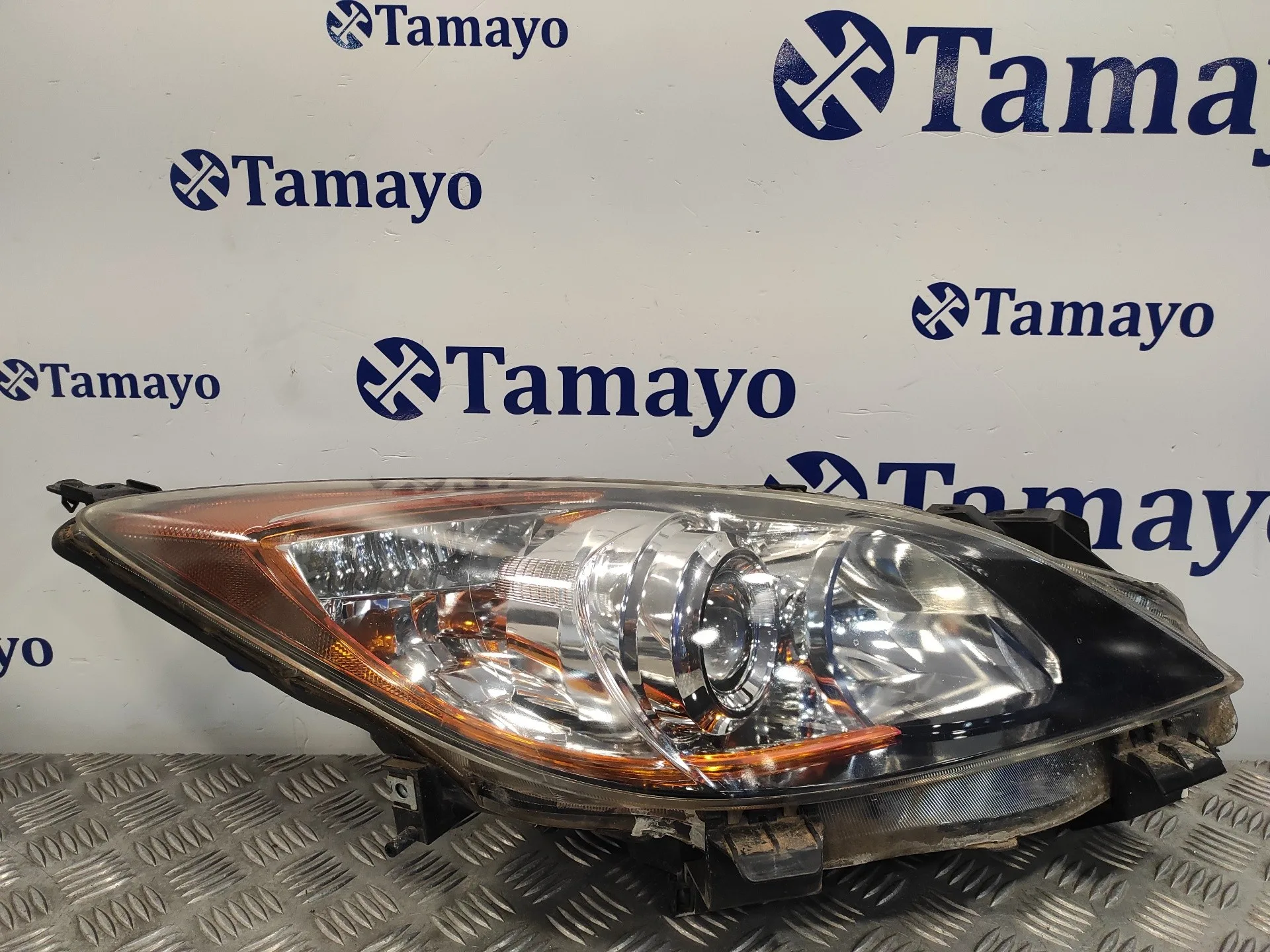 Faro Derecho para Mazda 3 Lim. (Bl)