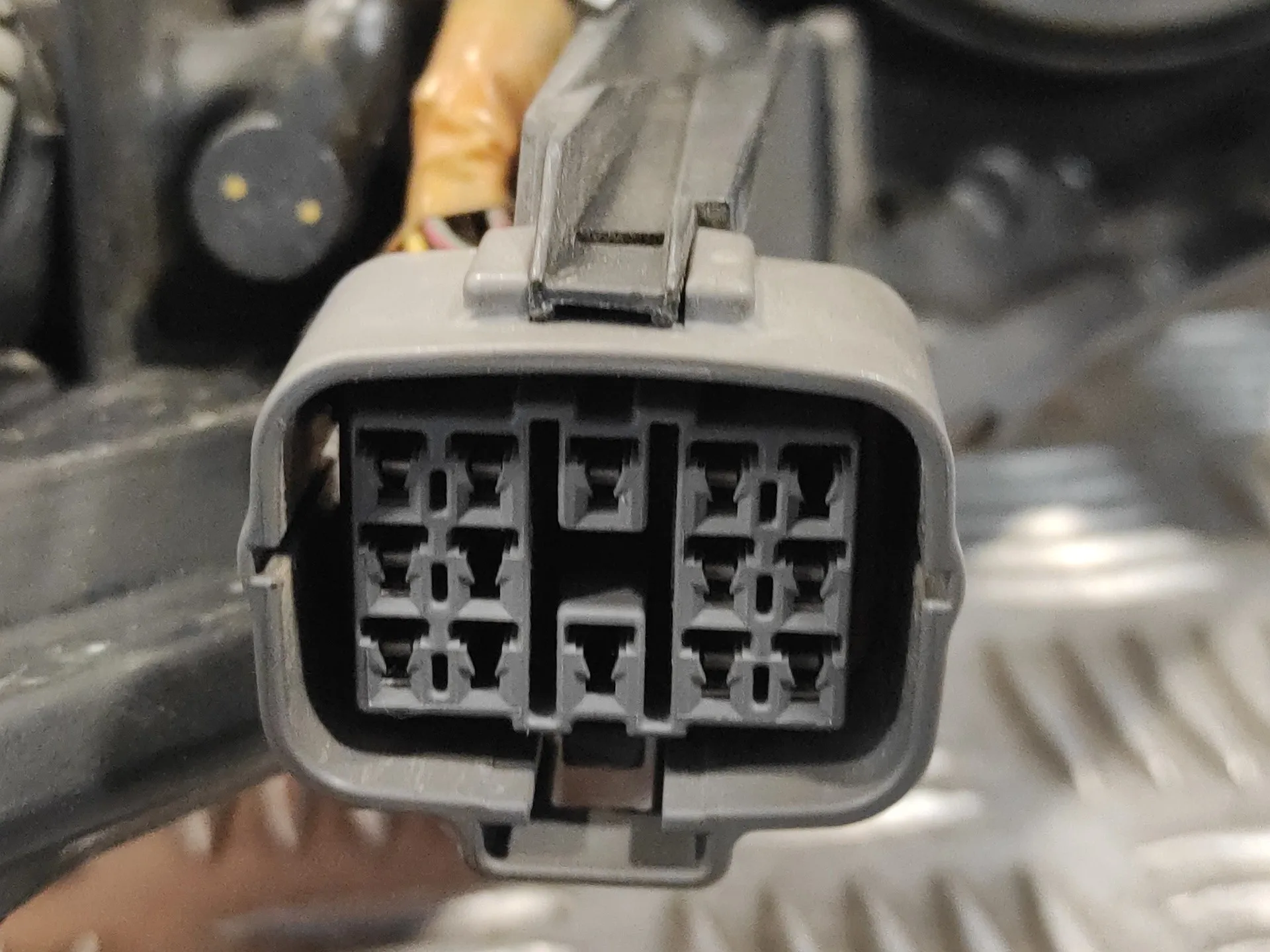 Faro Derecho para Mazda 3 Lim. (Bl)