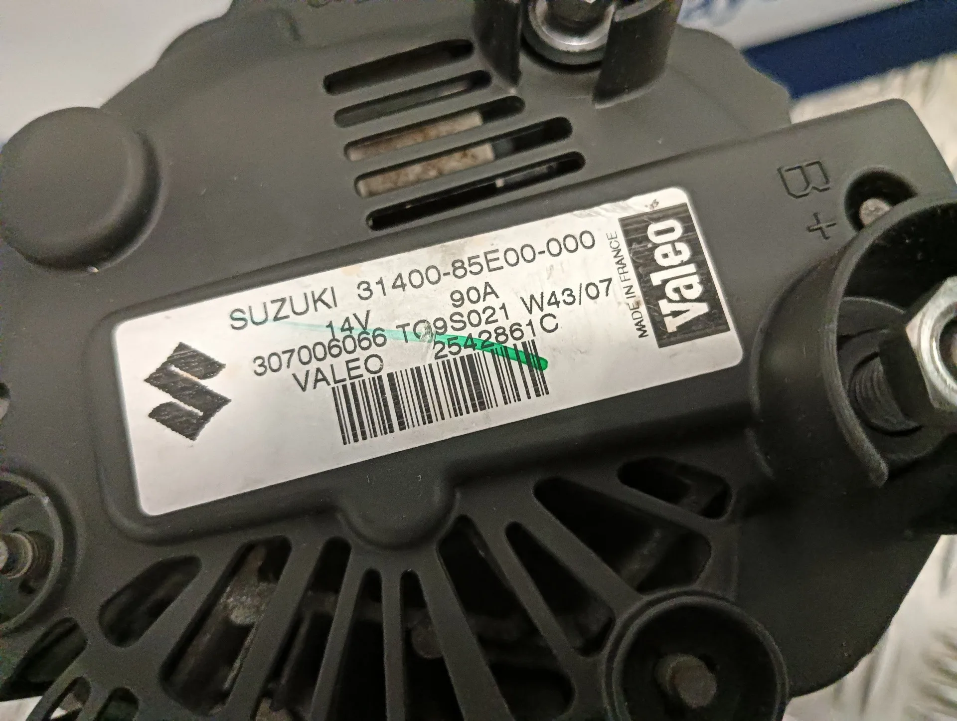 Alternador para Suzuki Swift Berlina (Mz)