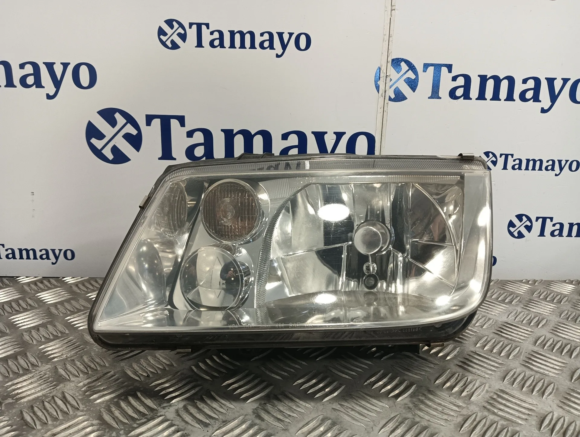 Faro Izquierdo para Volkswagen Bora Berlina (1J2)