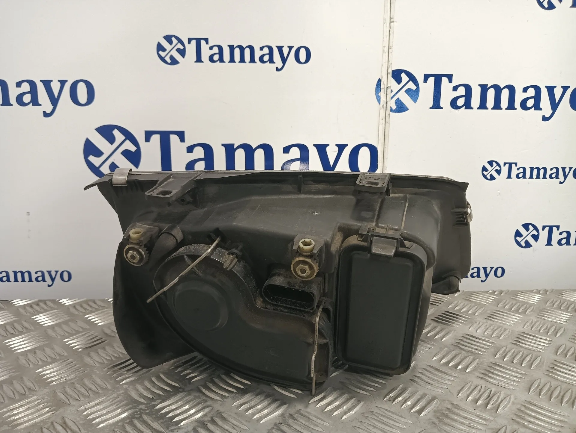 Faro Izquierdo para Volkswagen Bora Berlina (1J2)