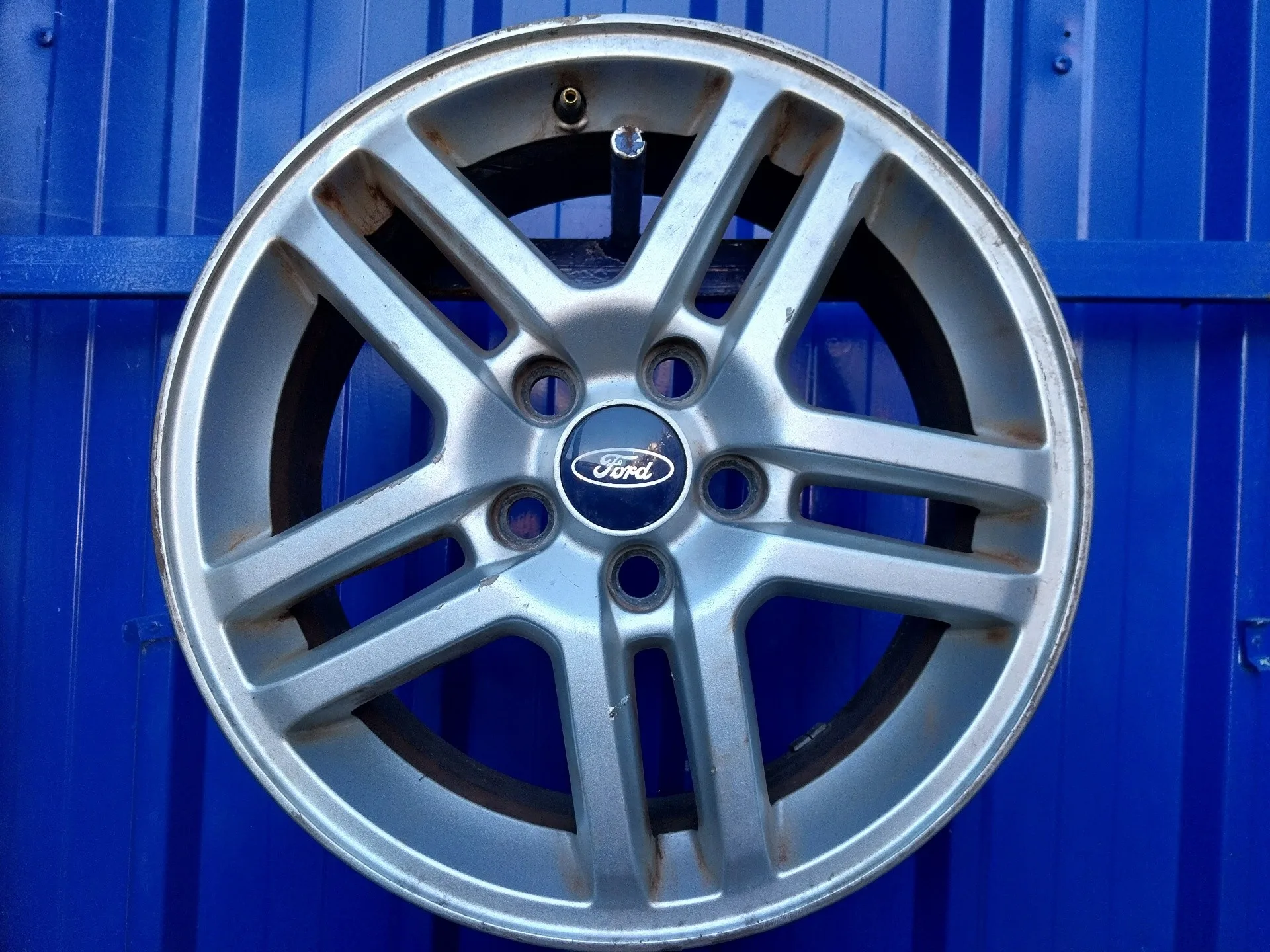 Llanta para Ford Focus C-Max (Cap)