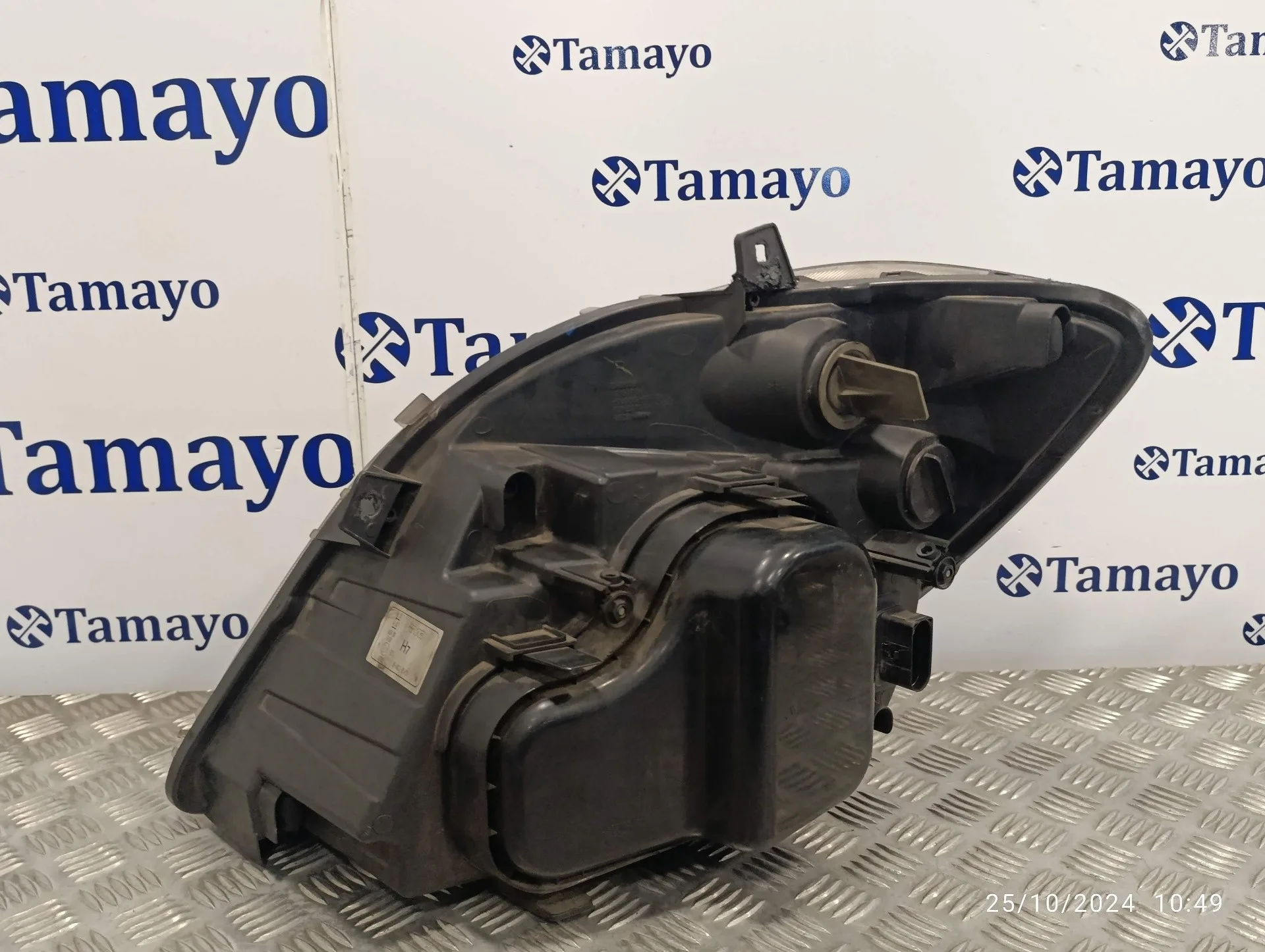 Faro Derecho para Mercedes-Benz Sprinter 02.00 -> Caja Cerrada