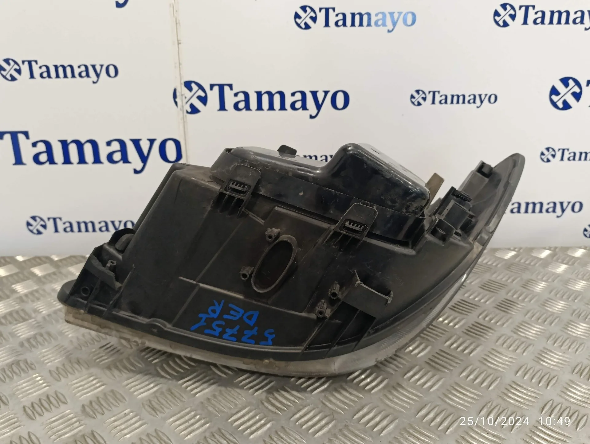 Faro Derecho para Mercedes-Benz Sprinter 02.00 -> Caja Cerrada