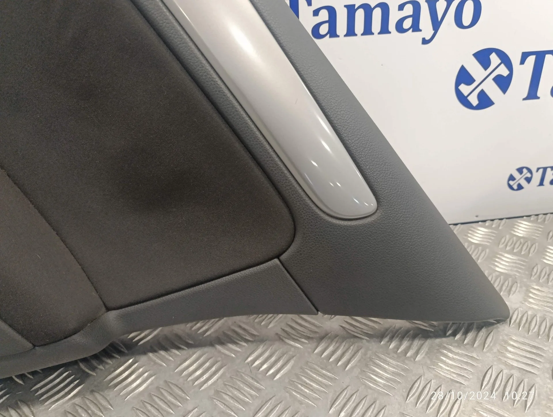 Guarnecido Puerta Trasera Derecha para Volkswagen Golf Vi (5K1)