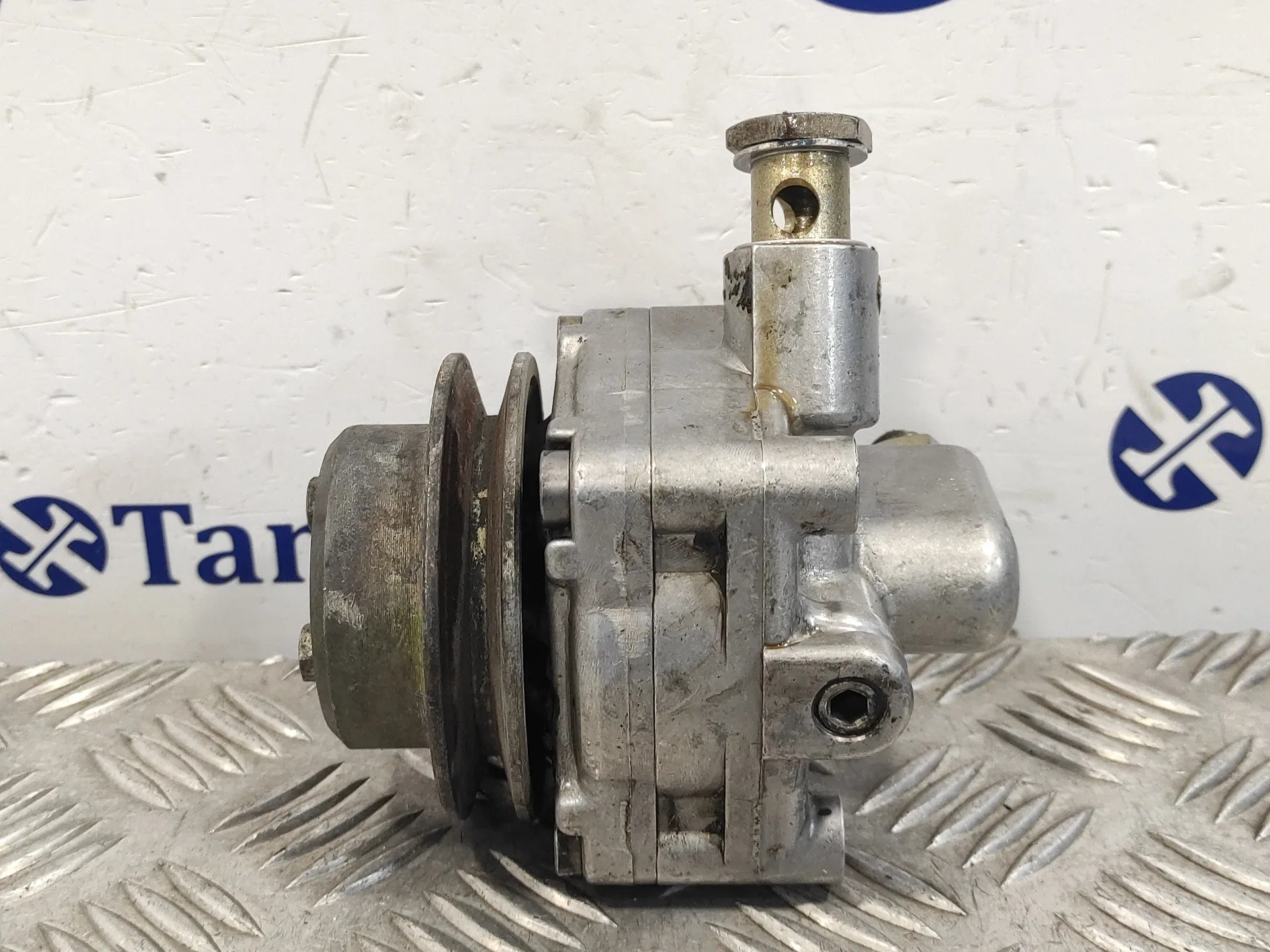 Bomba Direccion para Toyota Land Cruiser (J7)