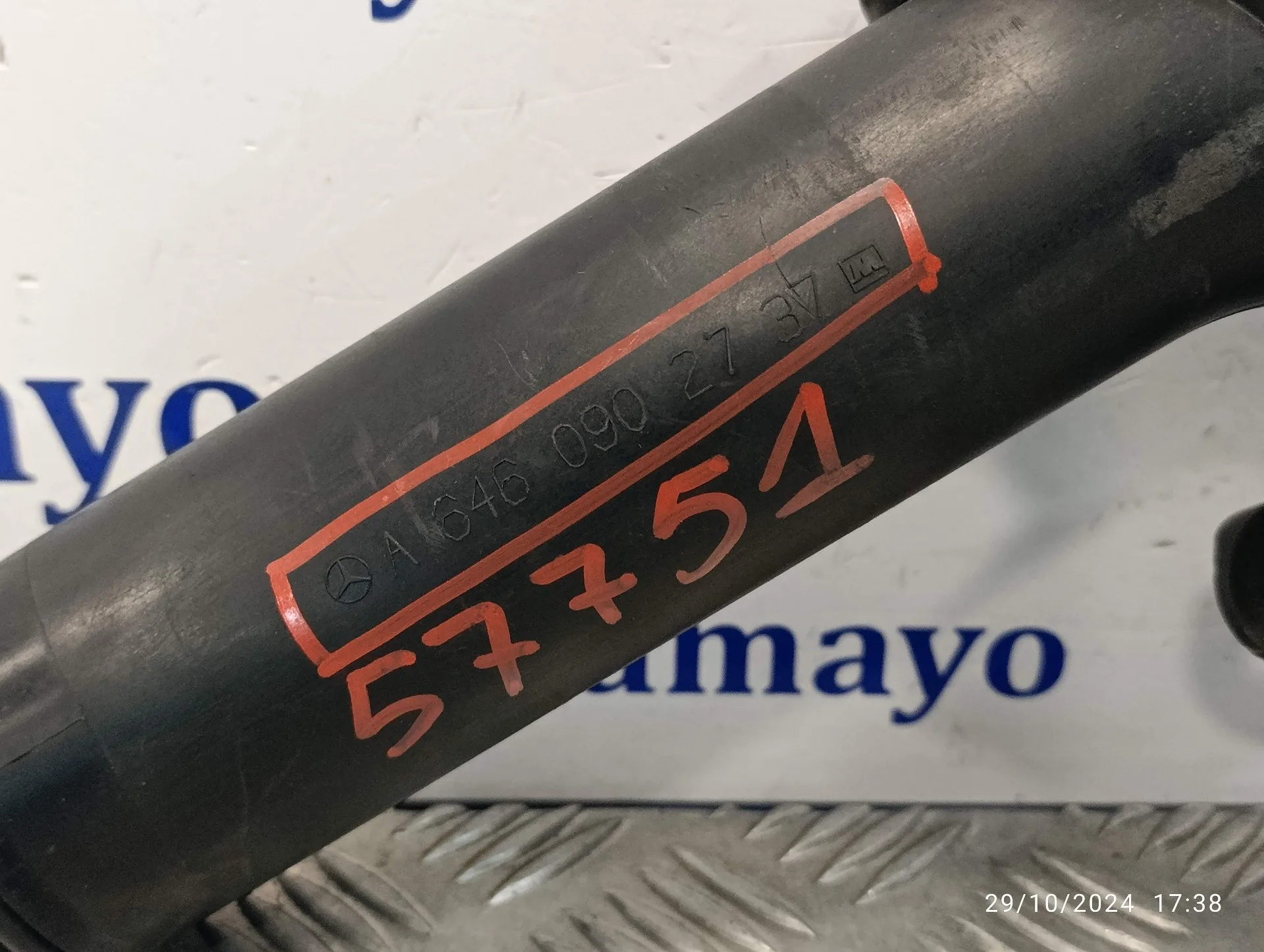 Tubo para Mercedes-Benz Sprinter 02.00 -> Caja Cerrada