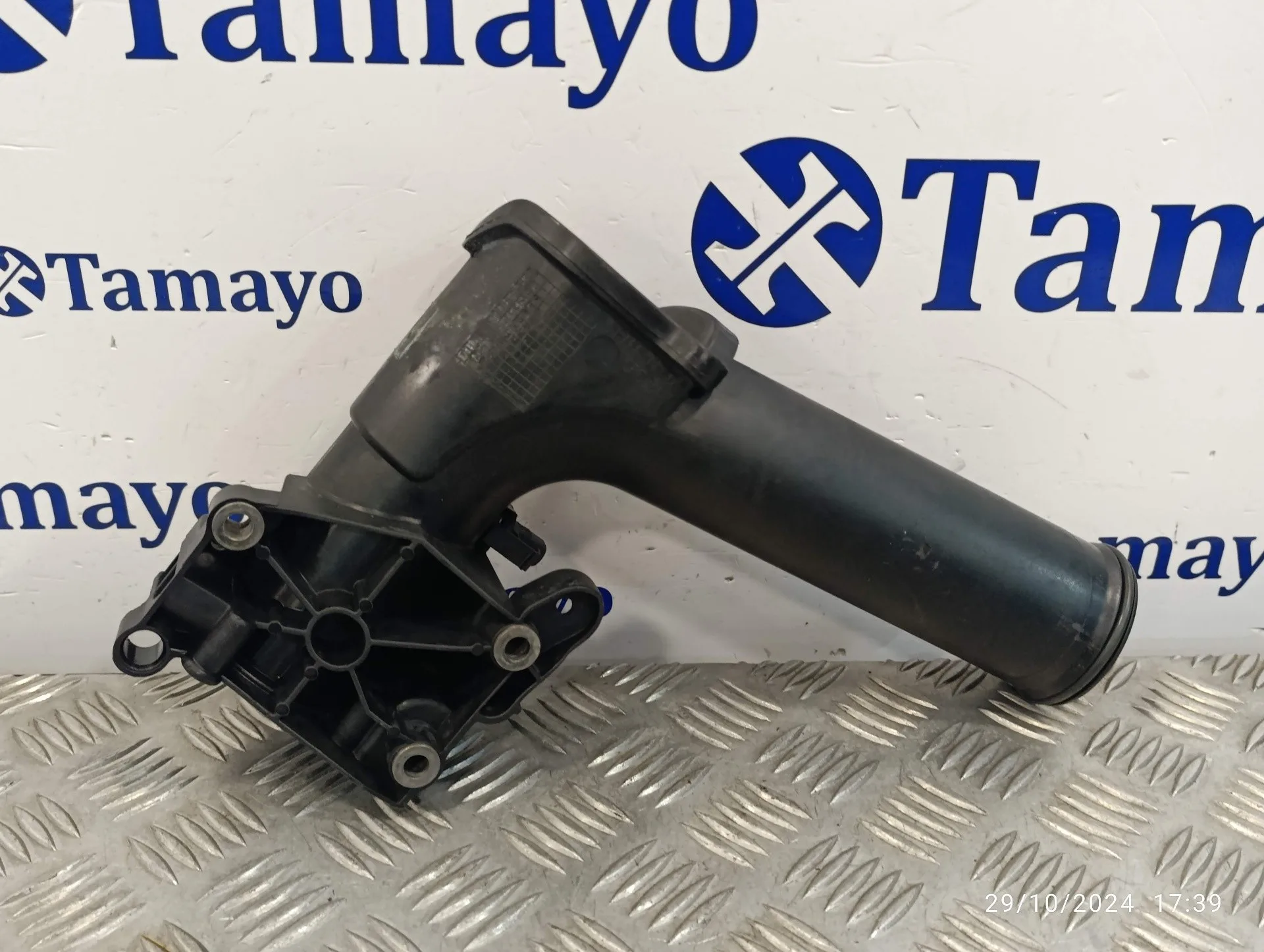 Tubo para Mercedes-Benz Sprinter 02.00 -> Caja Cerrada