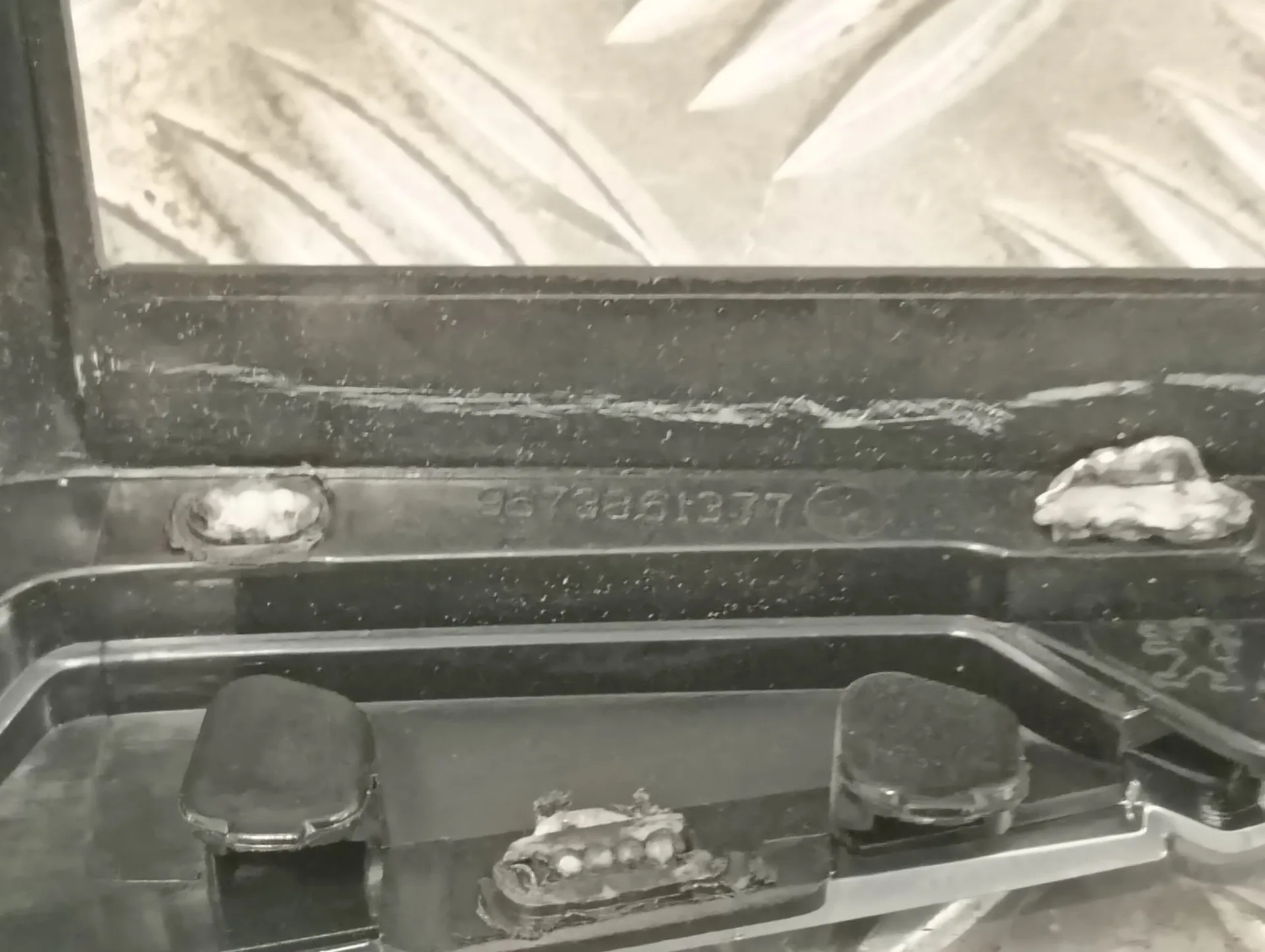 Moldura para Peugeot 2008 (--.2013->)