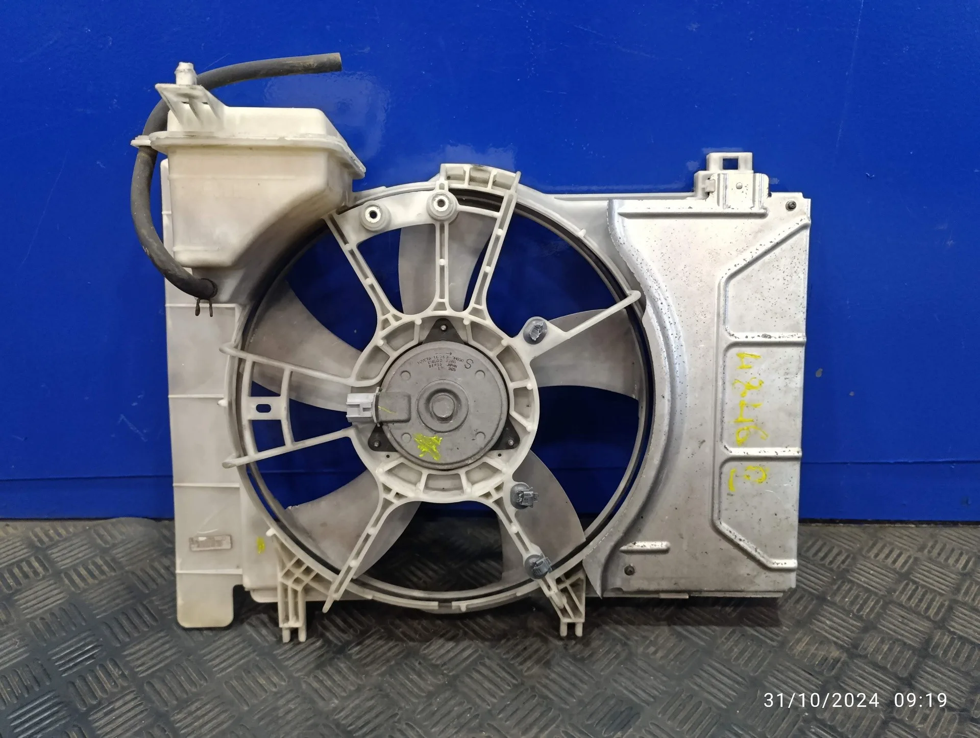 Electroventilador para Toyota Yaris (Ksp9/Scp9/Nlp9)