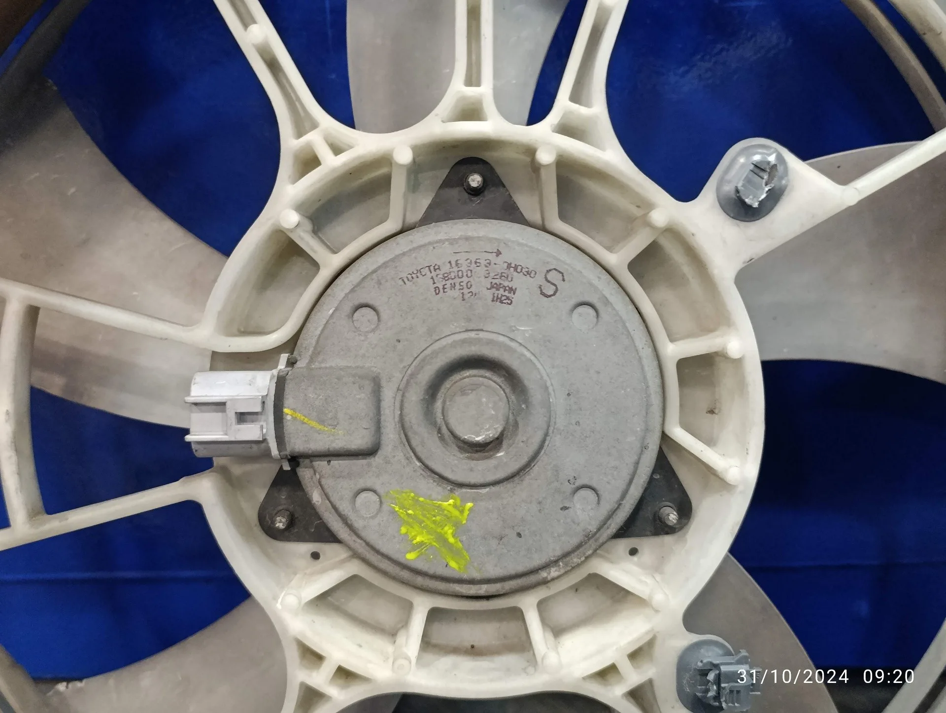 Electroventilador para Toyota Yaris (Ksp9/Scp9/Nlp9)