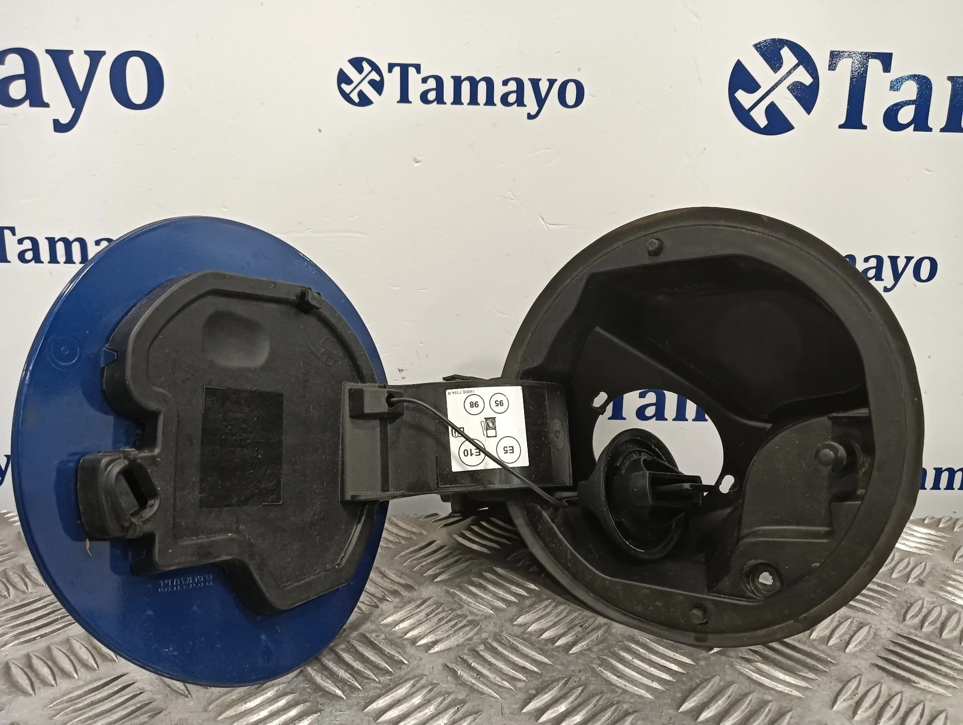 Tapa Exterior Combustible para Renault Clio V