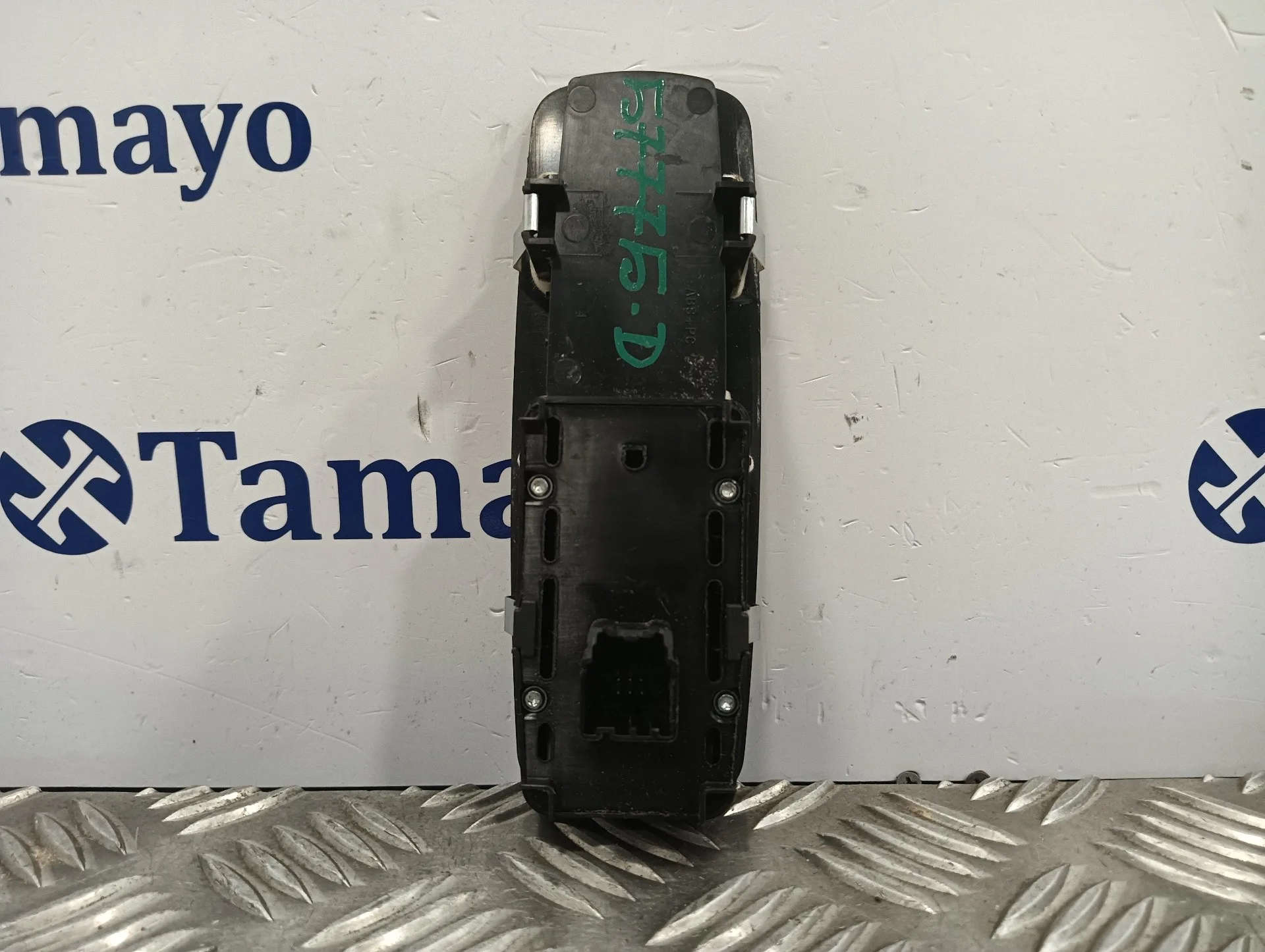 Mando Elevalunas Delantero Derecho para Fiat Freemont (345)