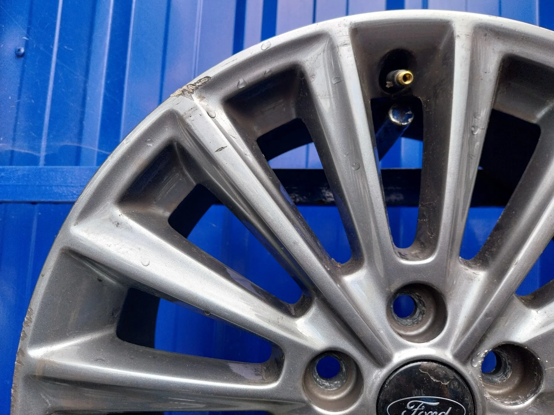 Llanta para Ford Focus Lim.