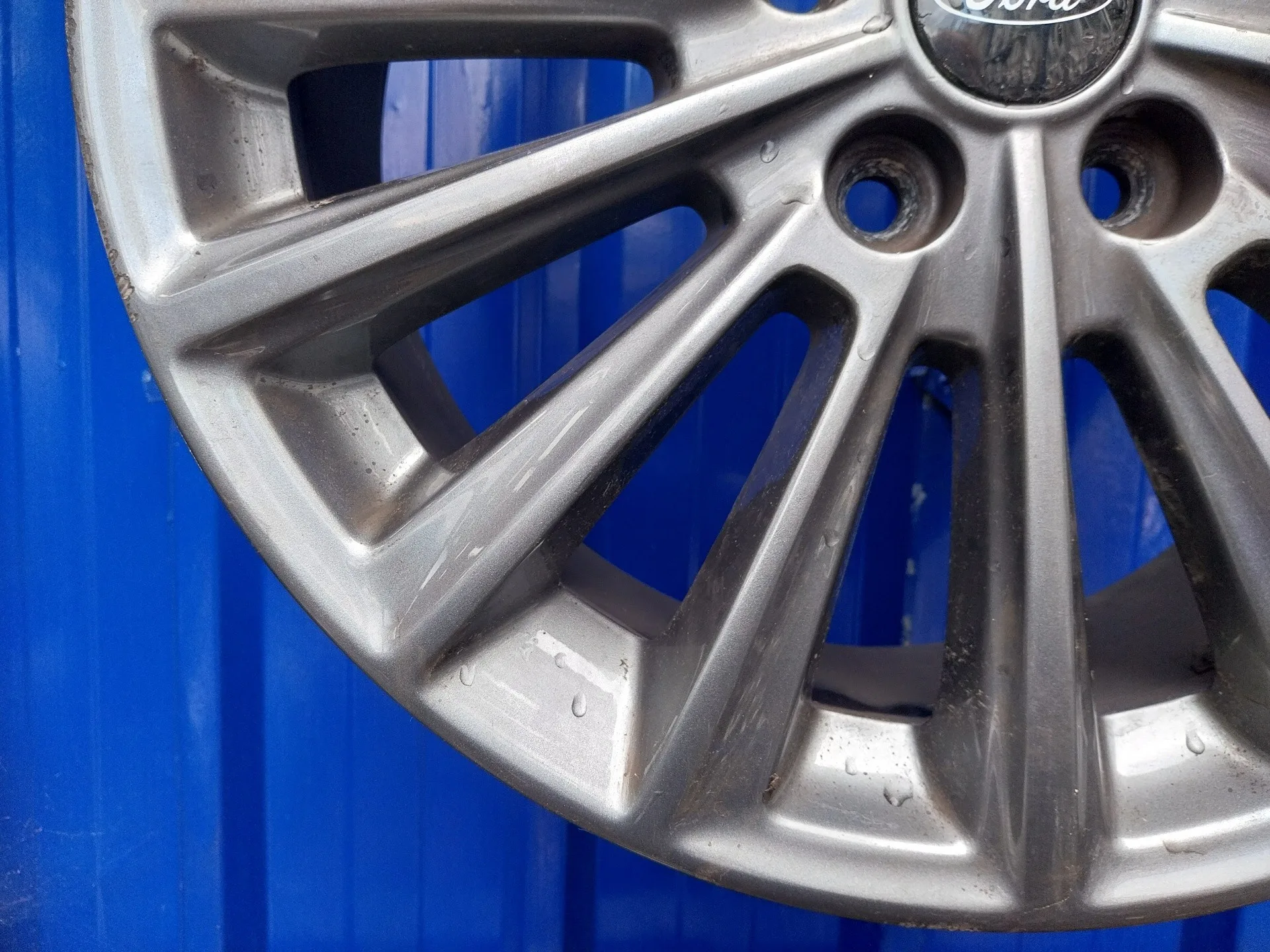 Llanta para Ford Focus Lim.
