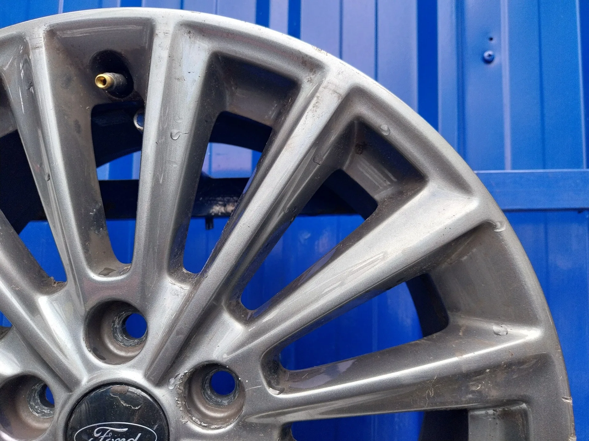 Llanta para Ford Focus Lim.