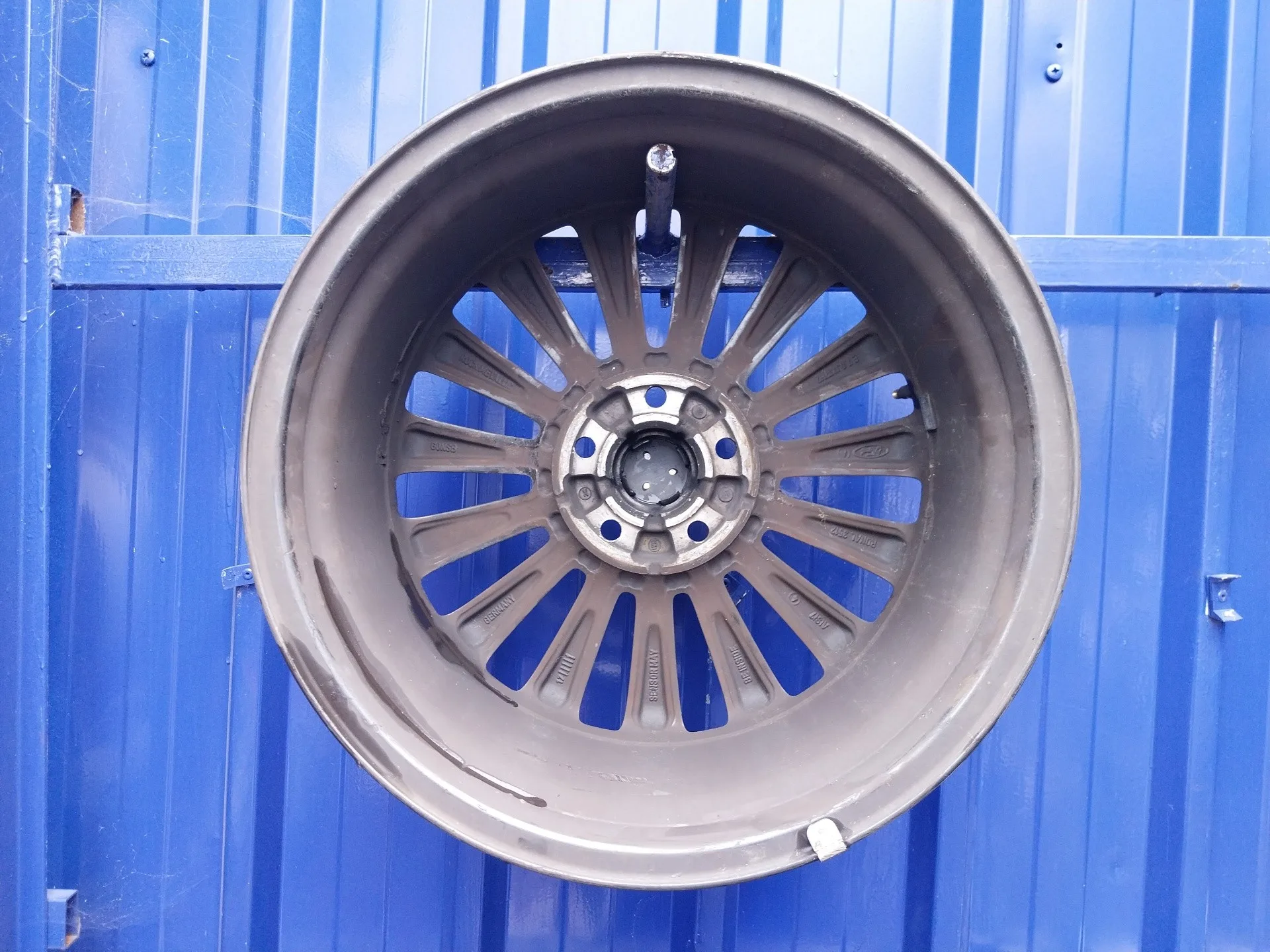 Llanta para Ford Focus Lim.