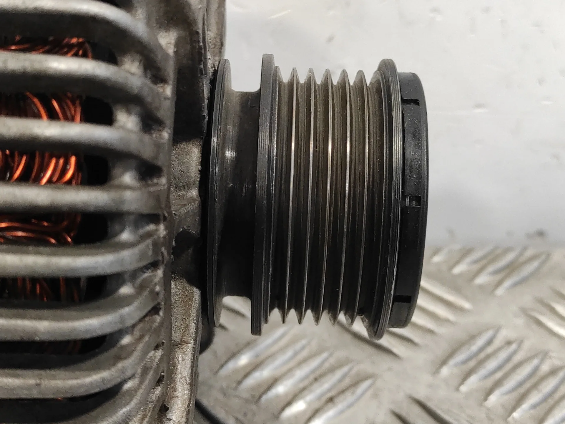 Alternador para Volkswagen Passat Berlina (3C2)