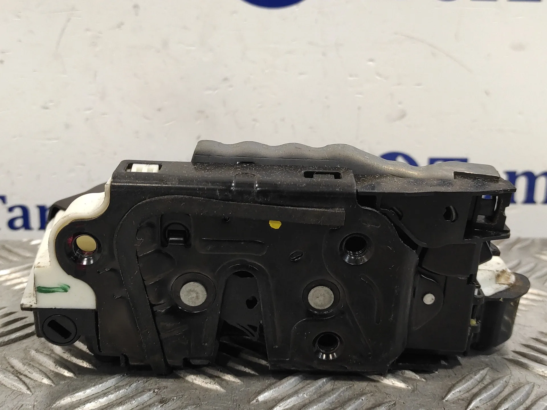 Cerradura Puerta Trasera Derecha para Volkswagen Passat Lim. (3G2)