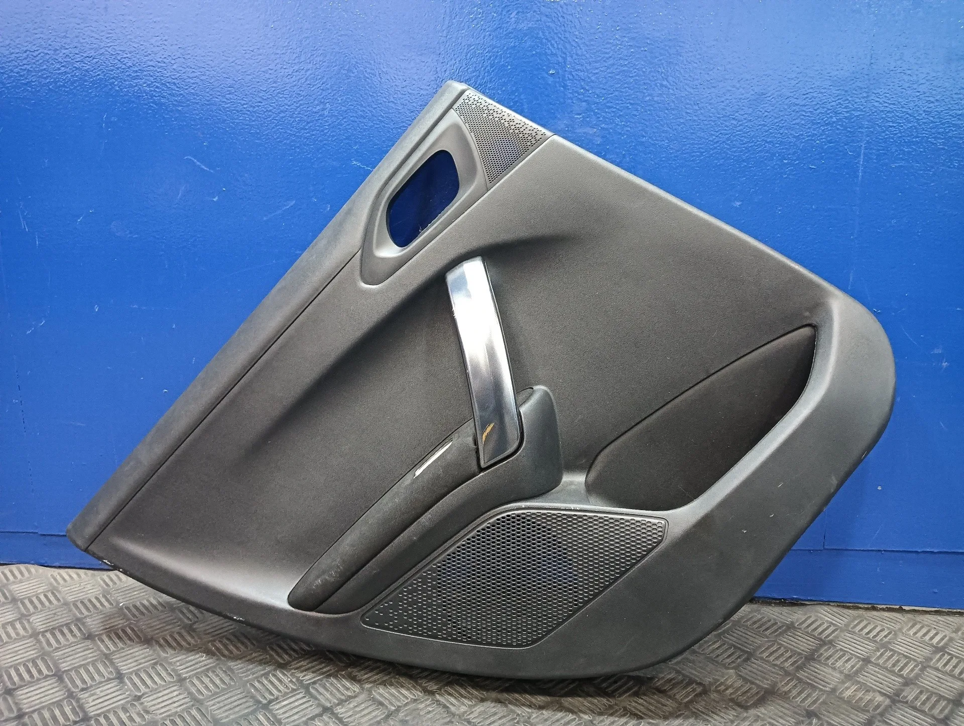 Guarnecido Puerta Trasera Izquierda para Peugeot 2008 (--.2013->)