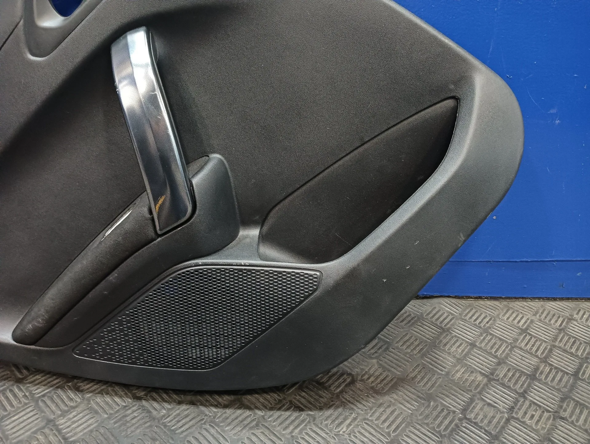Guarnecido Puerta Trasera Izquierda para Peugeot 2008 (--.2013->)
