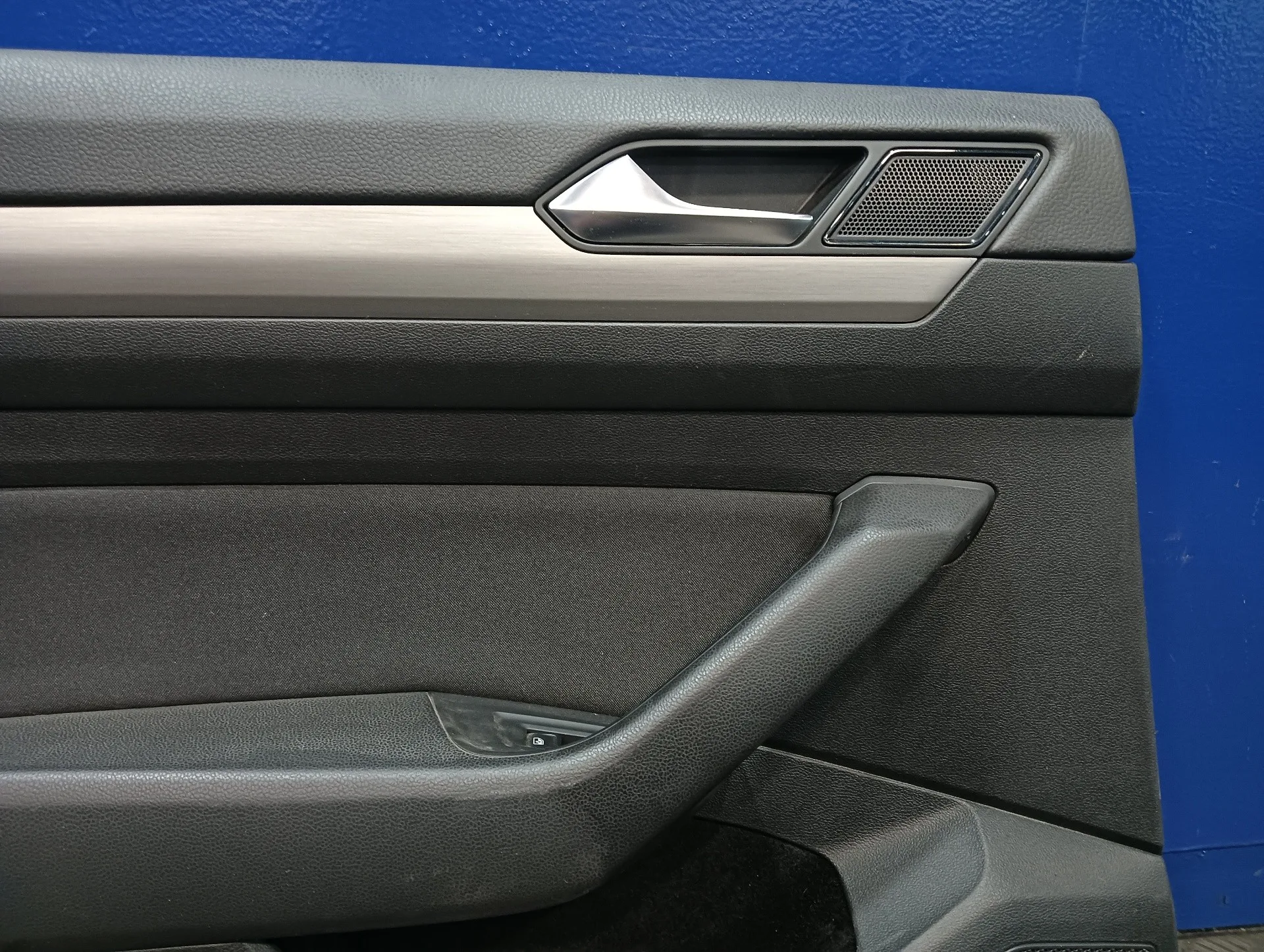 Guarnecido Puerta Trasera Izquierda para Volkswagen Passat Variant (3G5)