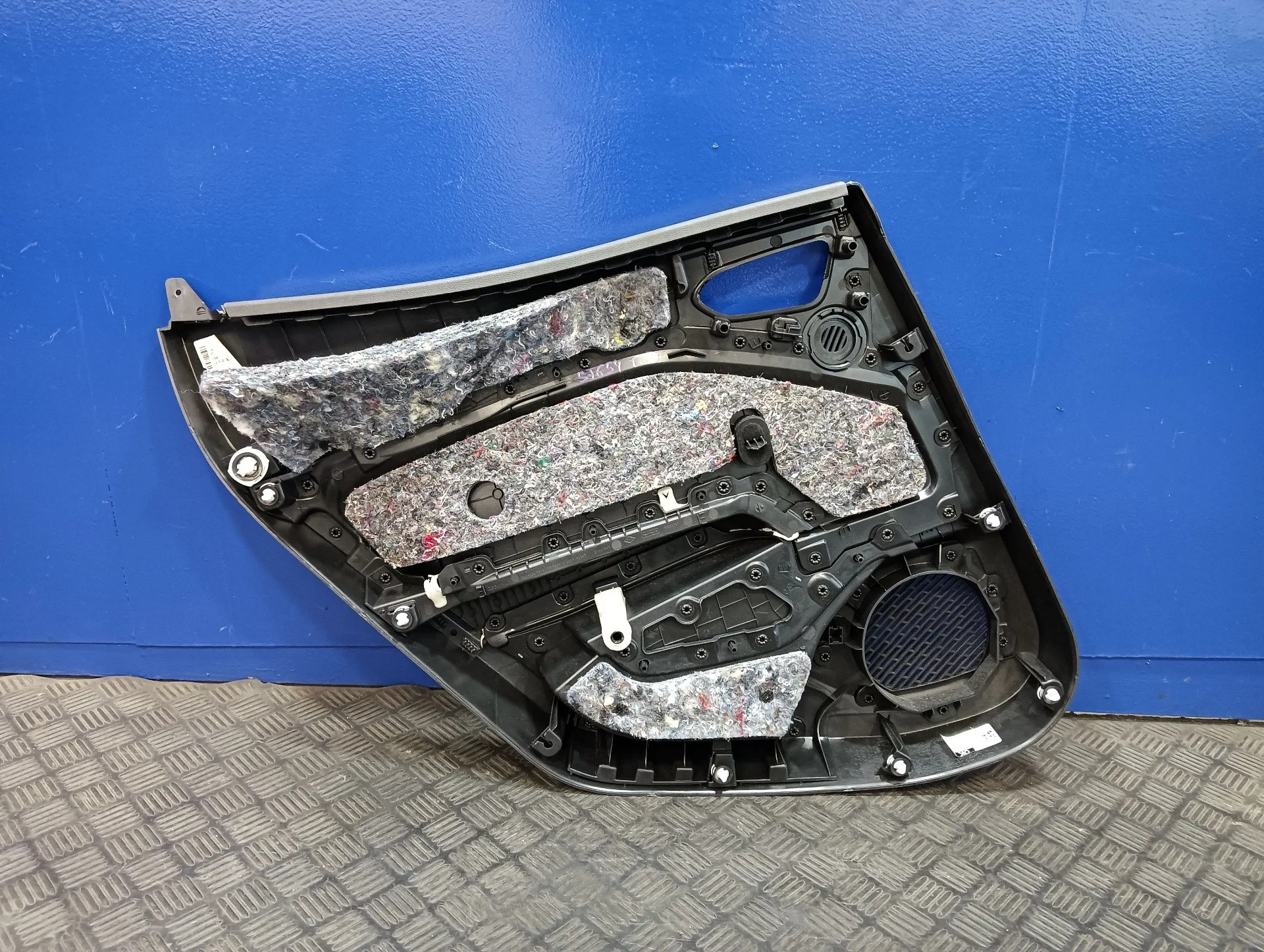 Guarnecido Puerta Trasera Derecha para Renault Clio V