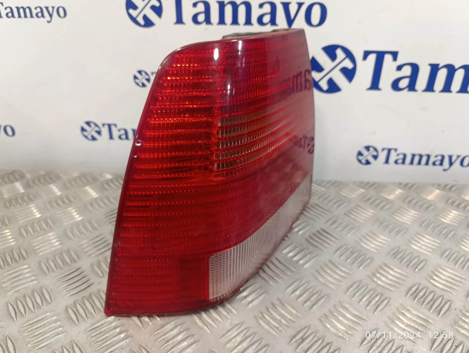 Piloto Trasero Izquierdo para Volkswagen Bora Berlina (1J2)