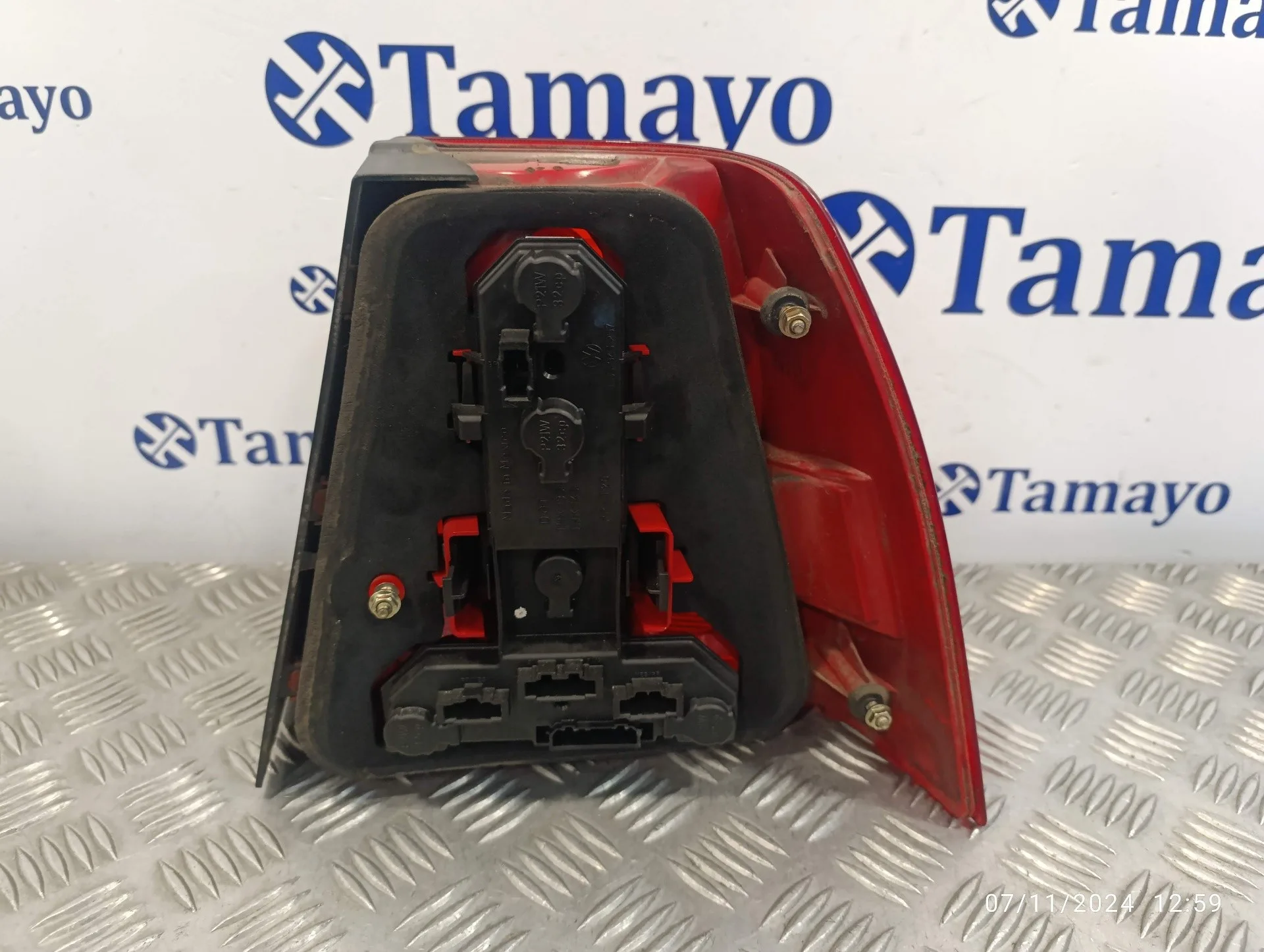 Piloto Trasero Izquierdo para Volkswagen Bora Berlina (1J2)