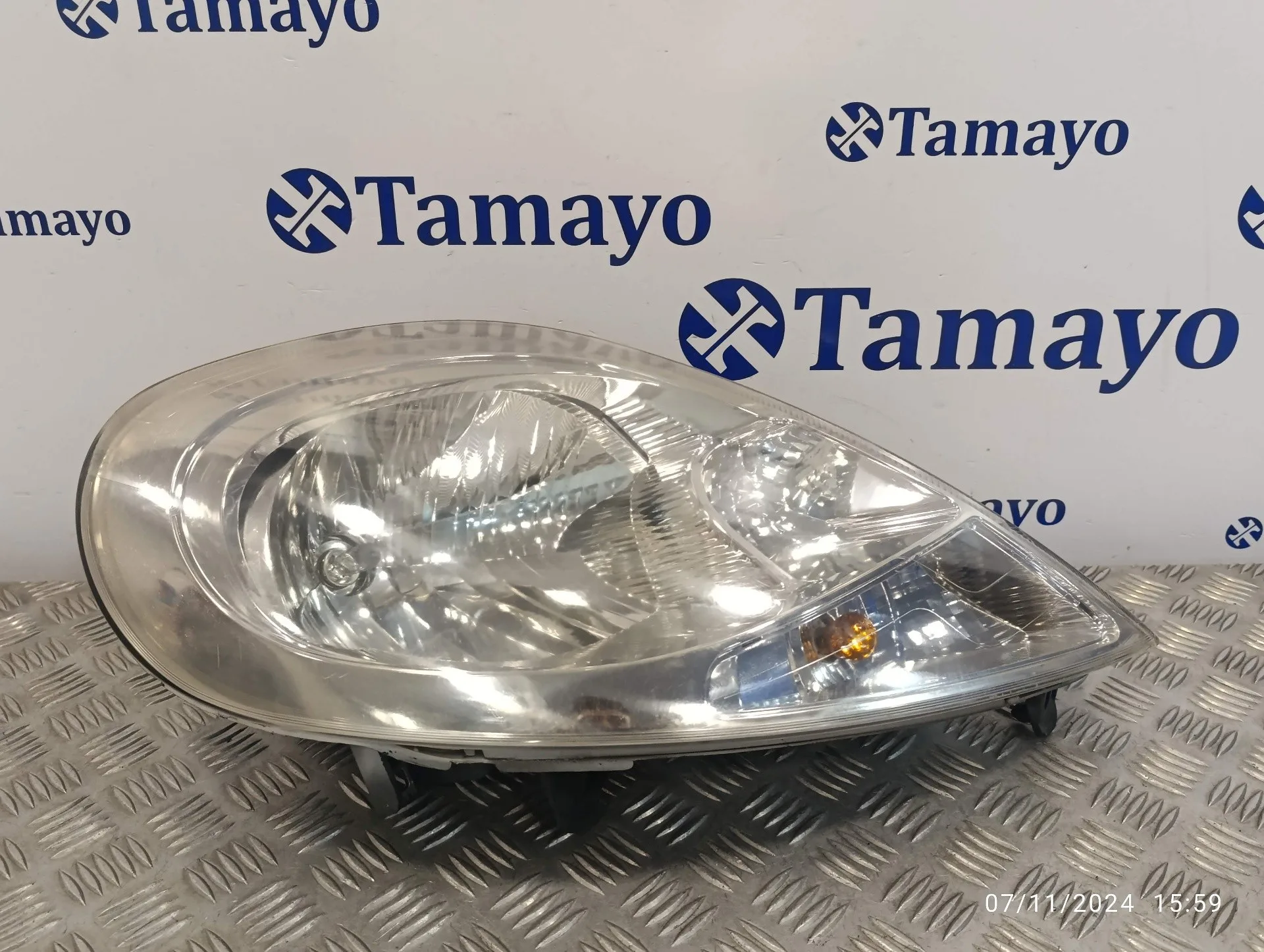 Faro Derecho para Nissan Primastar (X..)
