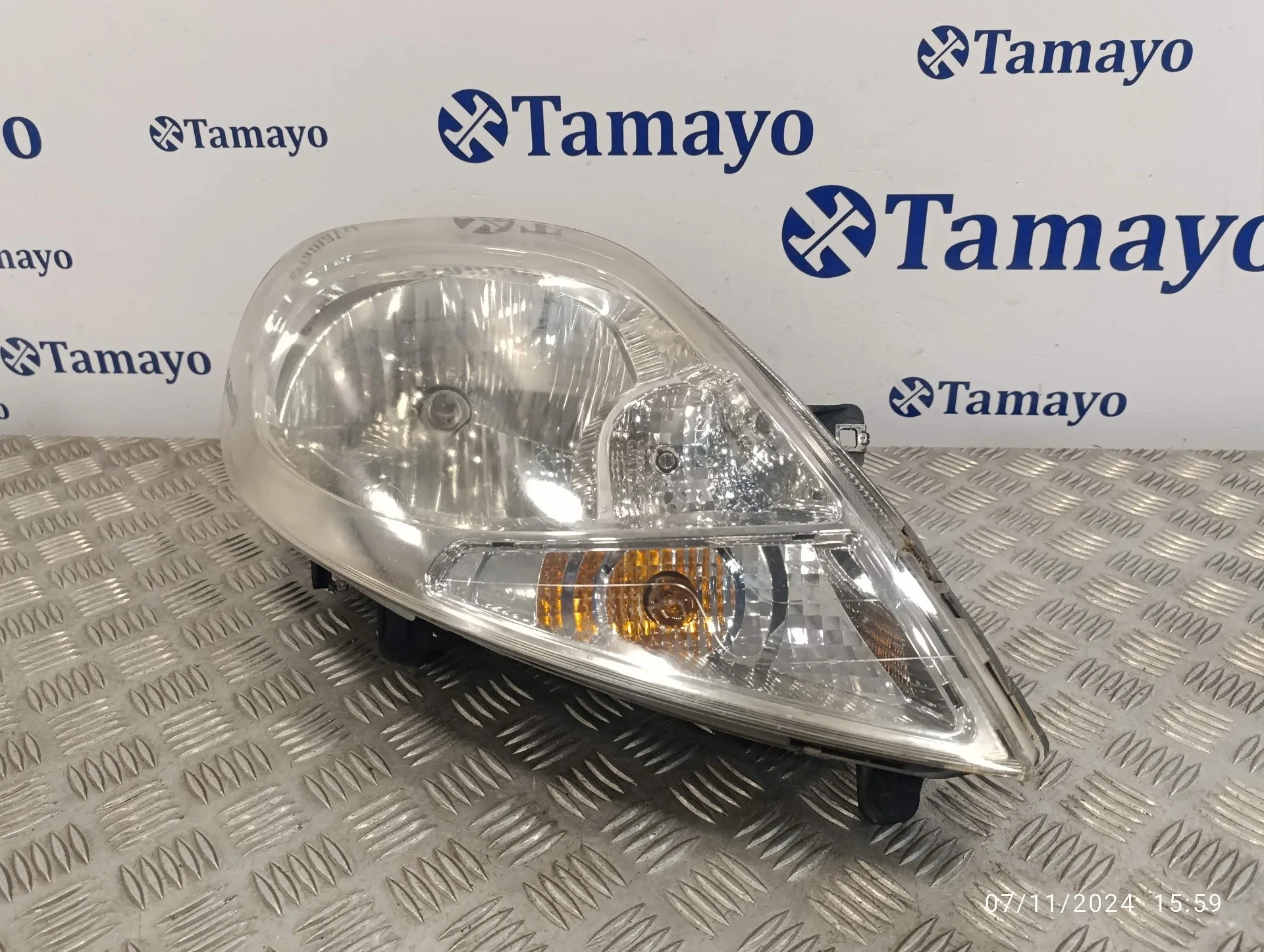 Faro Derecho para Nissan Primastar (X..)