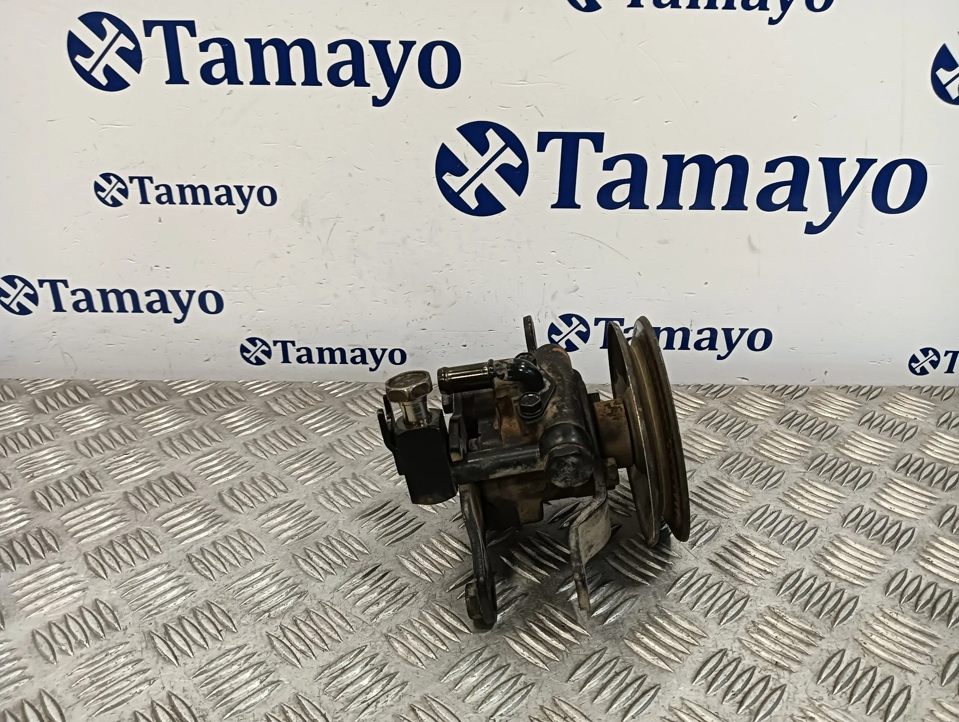 Bomba Direccion para Ford Maverick (Nl)