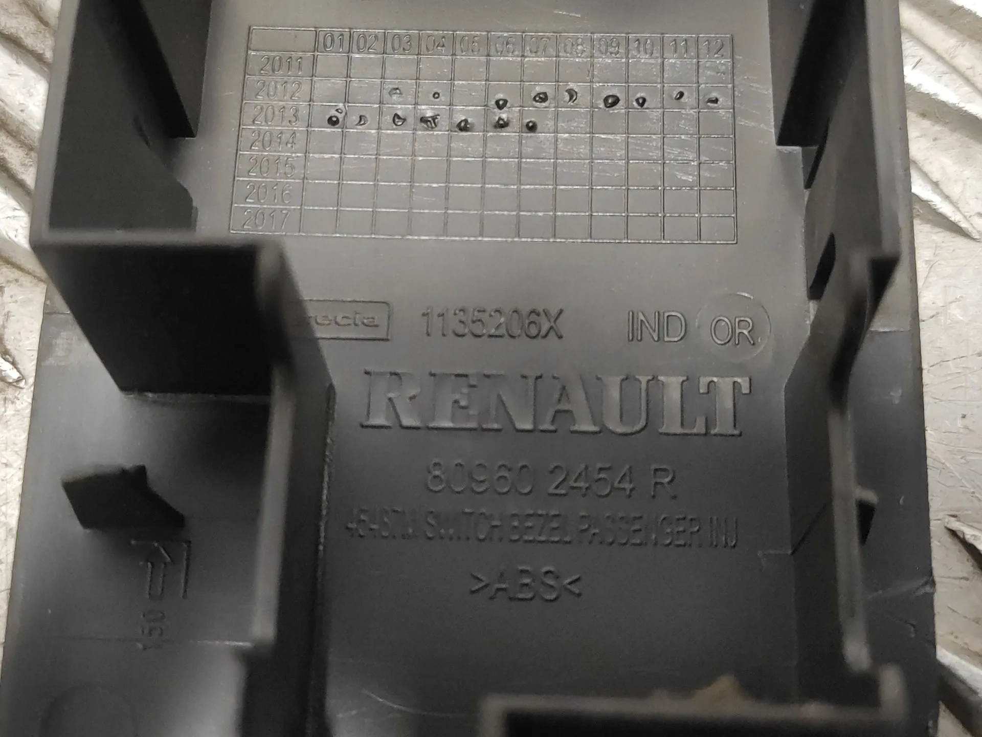 Mando Elevalunas Delantero Derecho para Renault Clio Iv