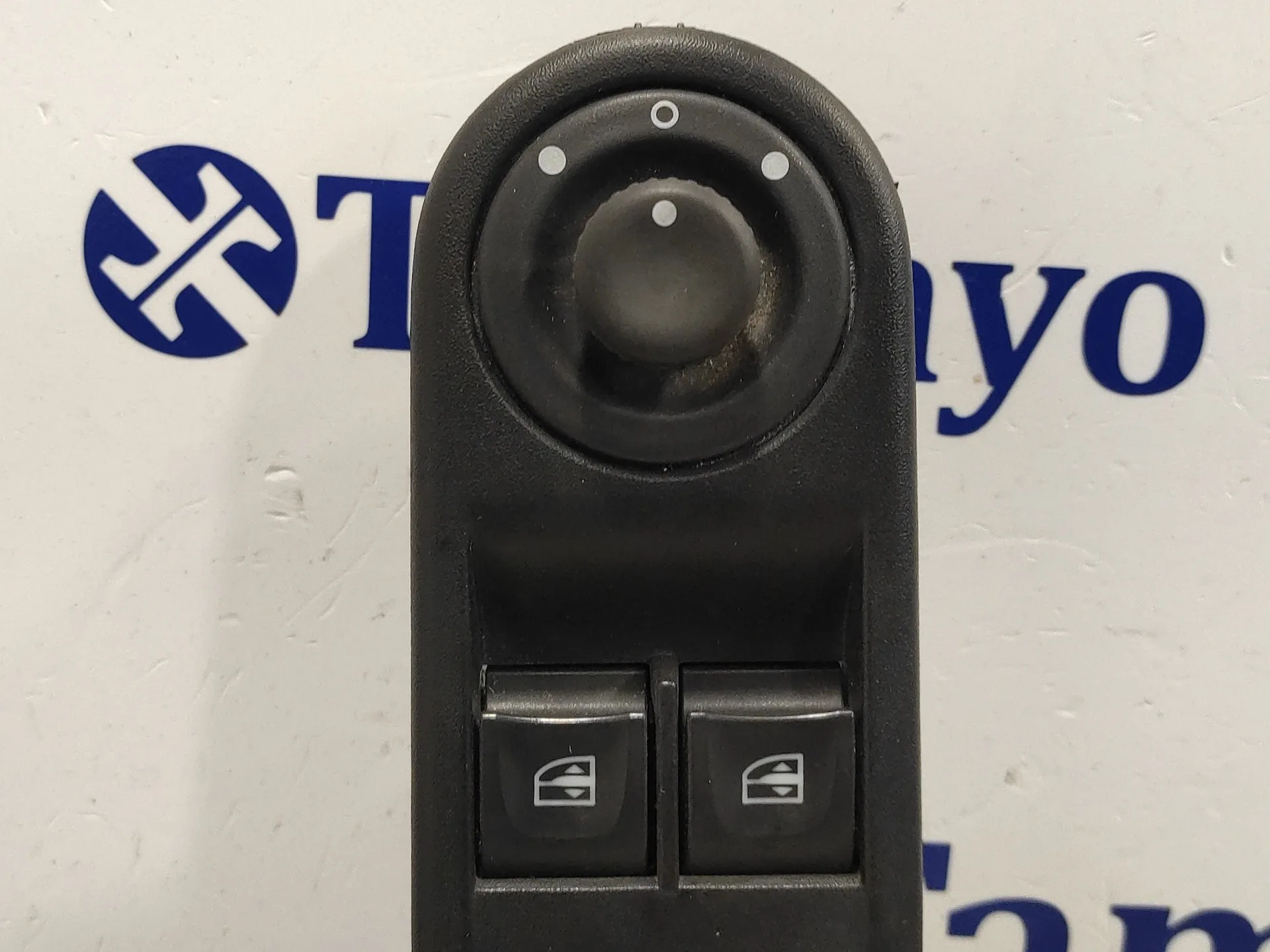 Mando Elevalunas Delantero Izquierdo para Renault Clio Iv