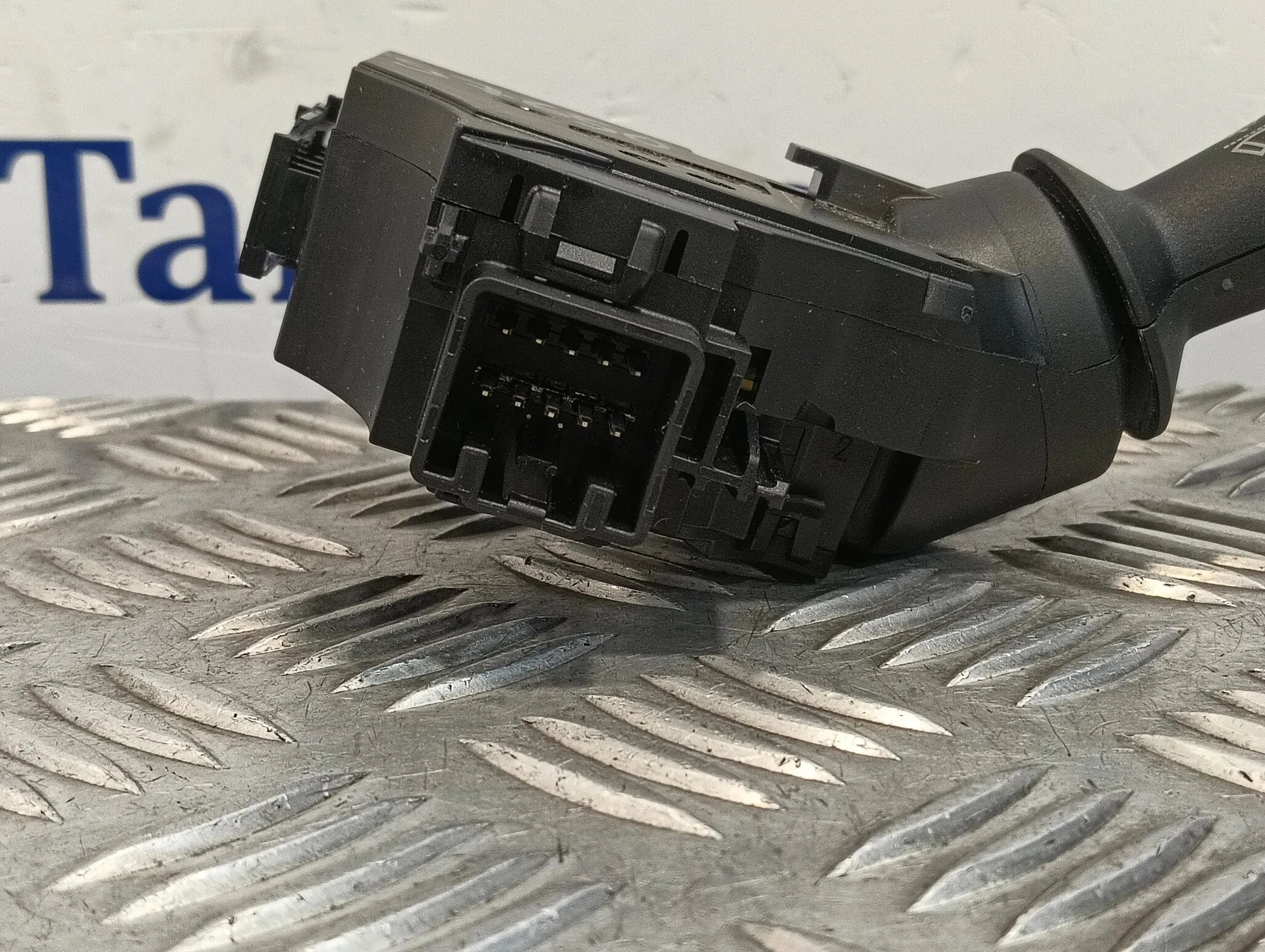 Mando Limpia para Ford Fiesta (Ccn)