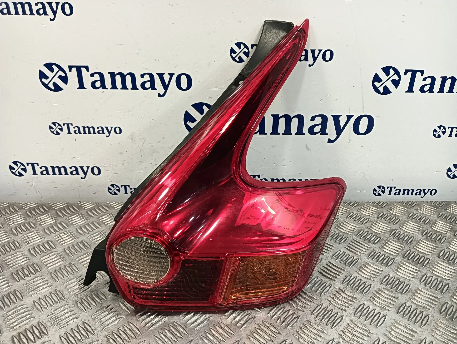 Piloto Trasero Derecho para Nissan Juke (F15)