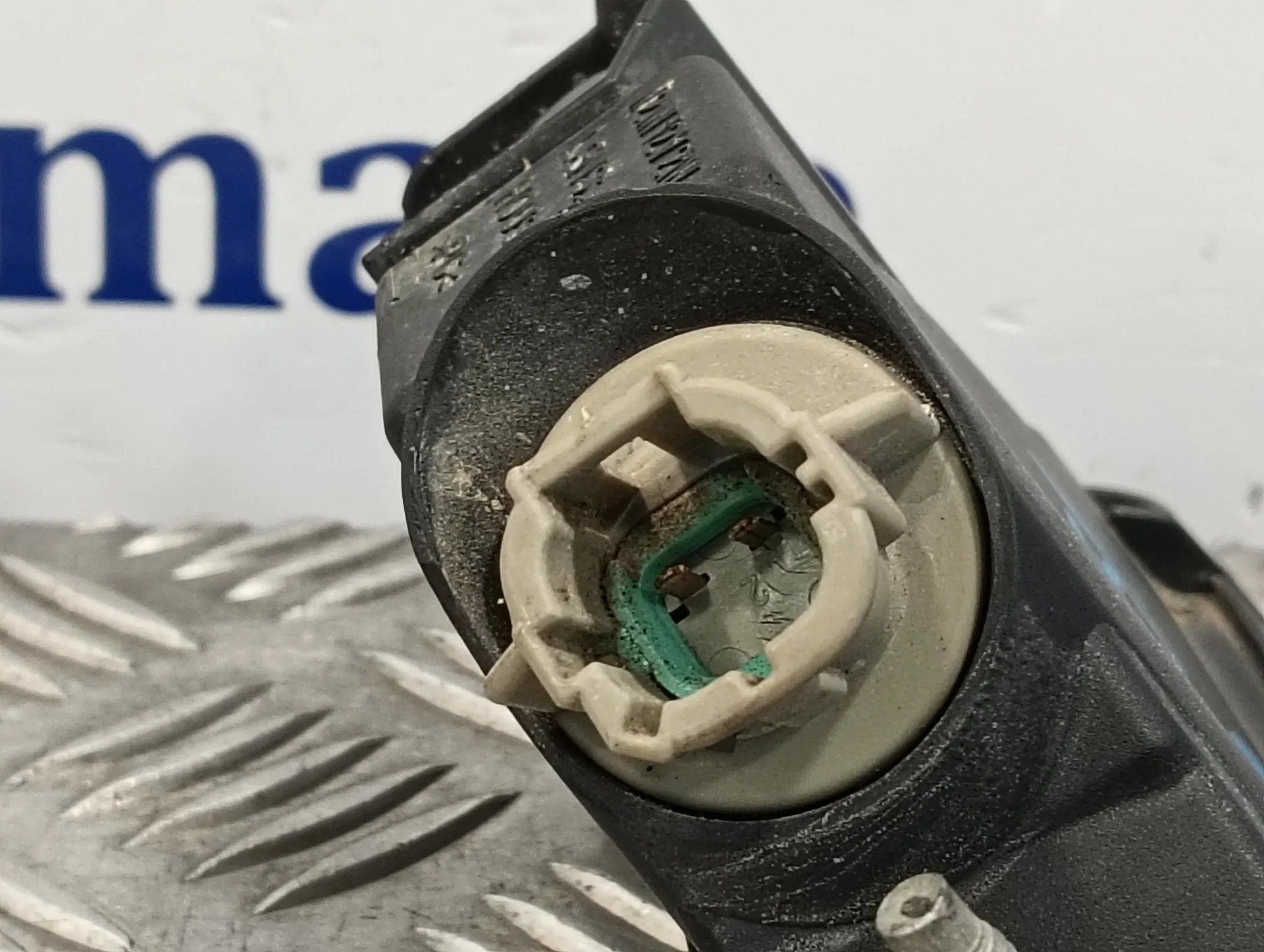 Piloto Trasero Central para Nissan Juke (F15)