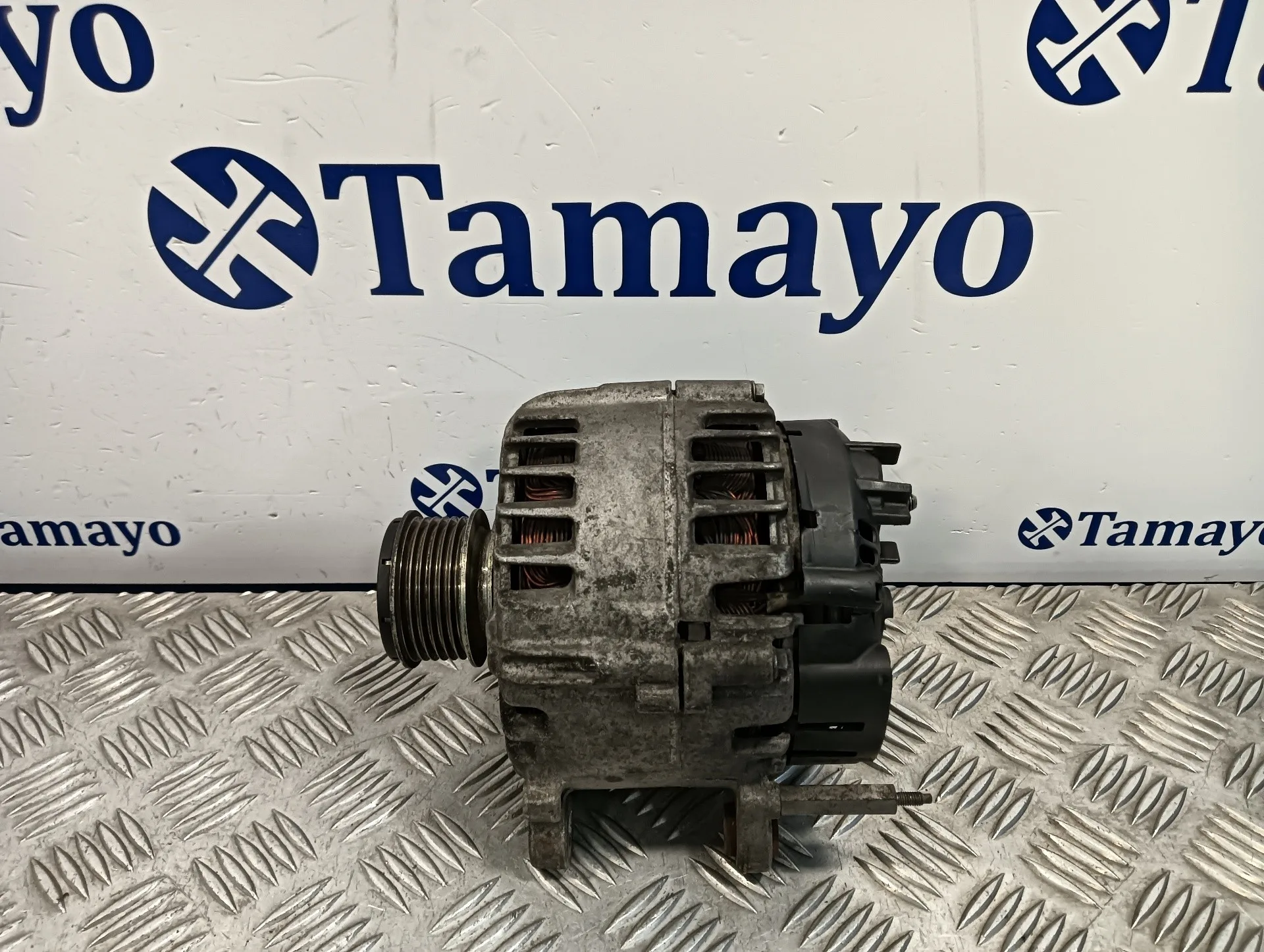 Alternador para Volkswagen T5 Transporter (7E)