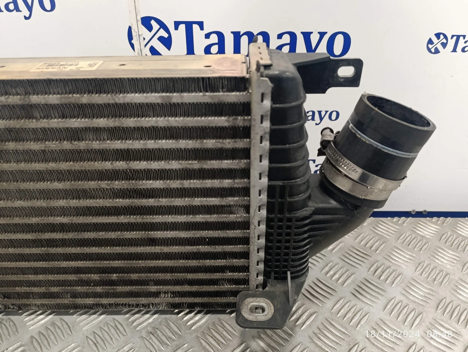 Intercooler para Nissan Cabstar ->09.06